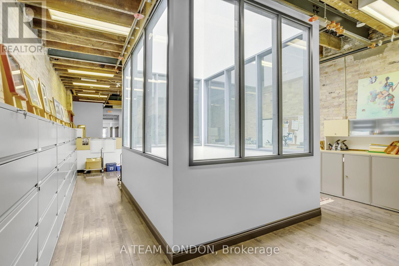 142 Dundas Street, London East, Ontario  N6A 1G1 - Photo 17 - X12125578