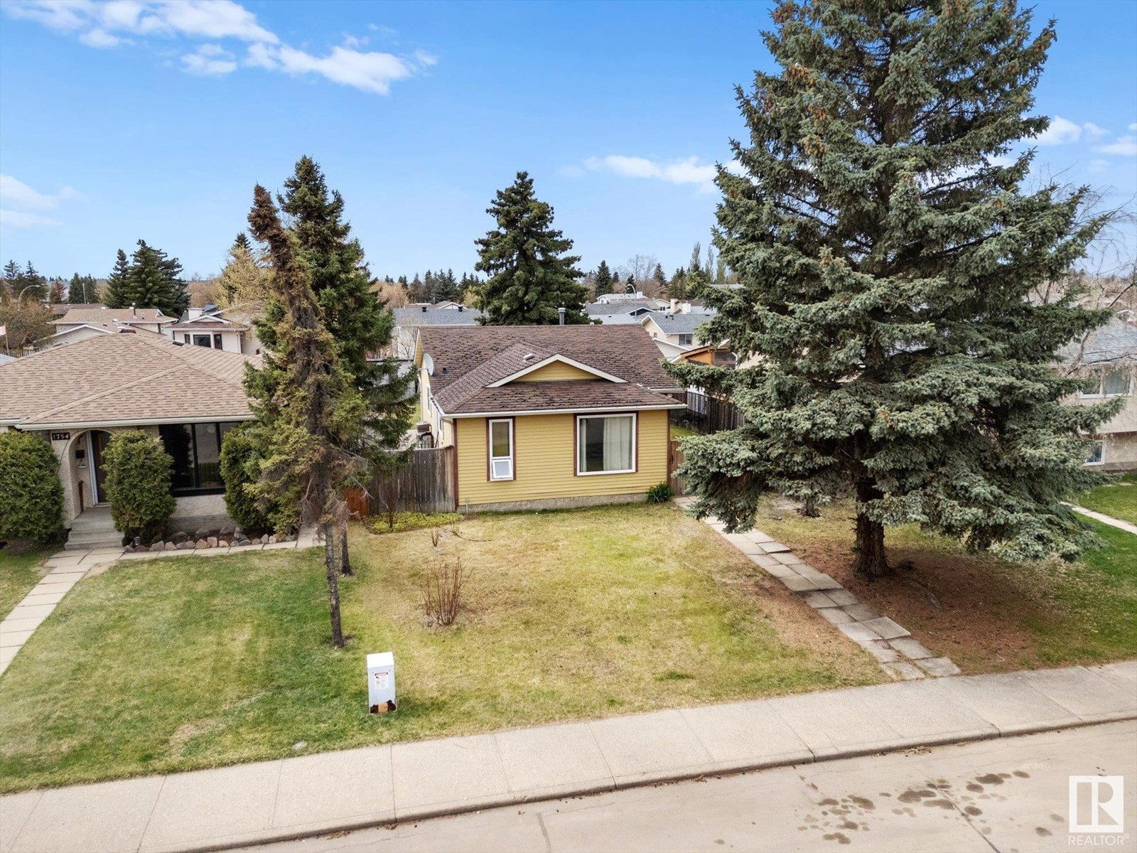 Property at 1758 37 ST NW image 1