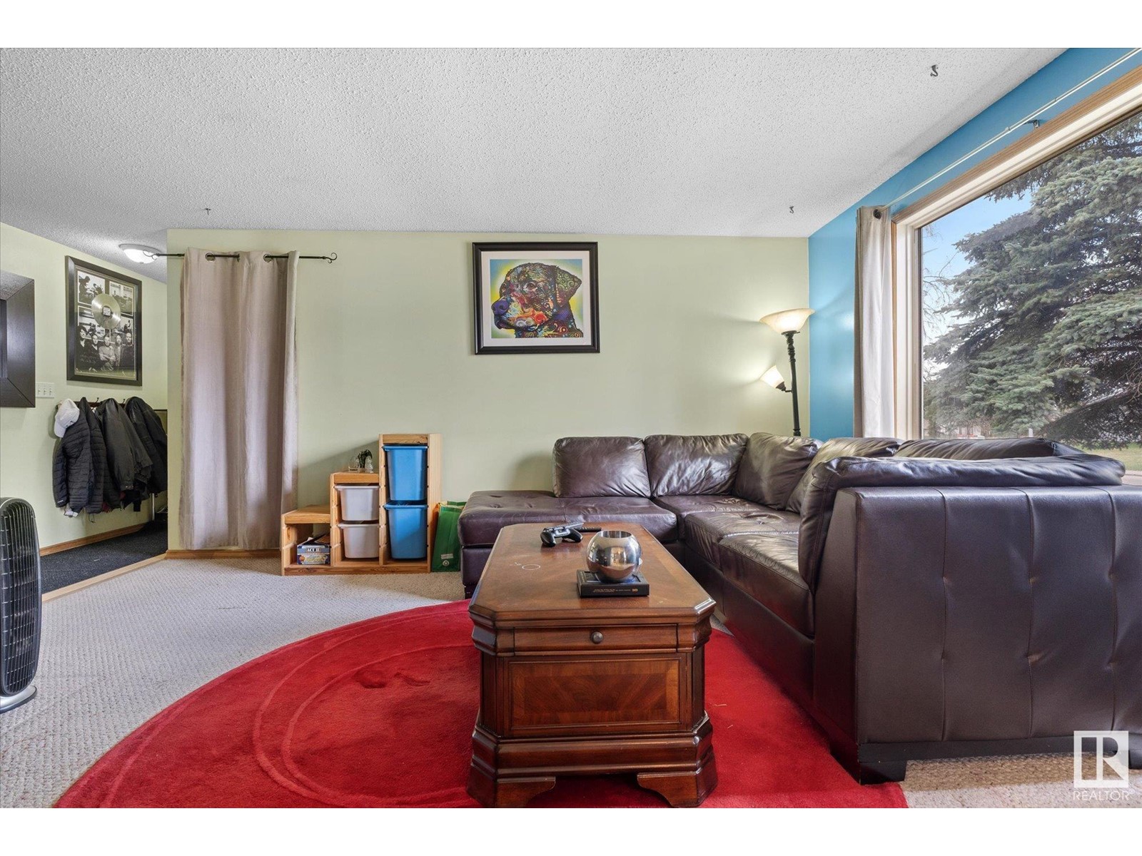 Property at 1758 37 ST NW image 2