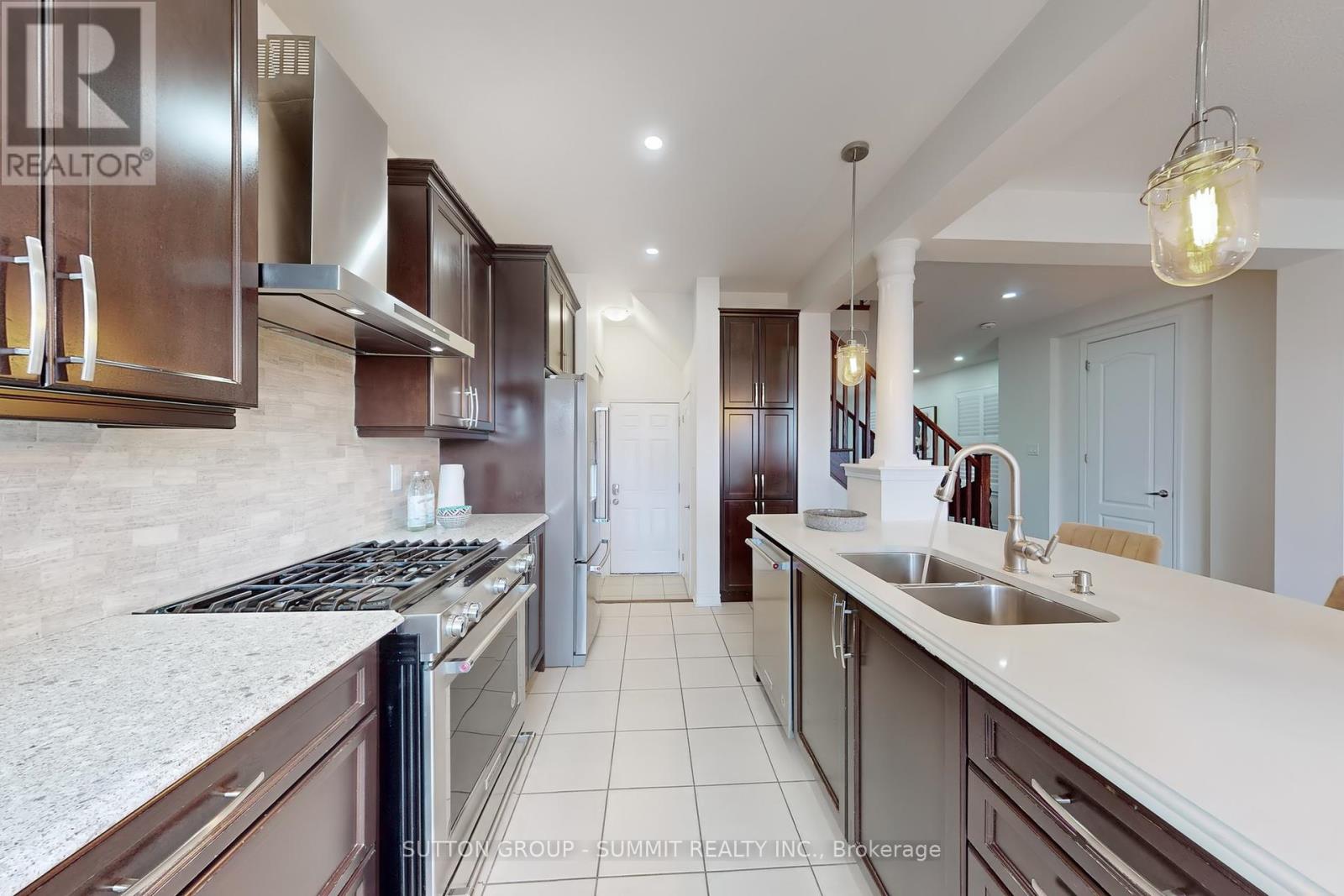 1558 Clitherow Street, Milton, Ontario  L9E 0A1 - Photo 17 - W12125290