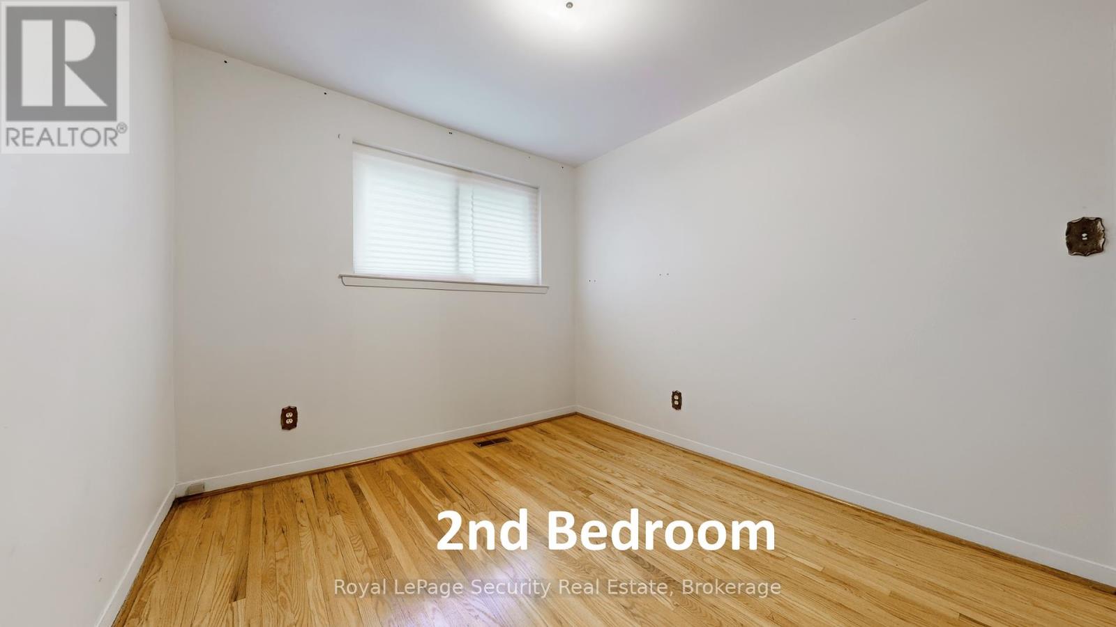 59 Roseglen Crescent, Toronto, Ontario  M3N 1G7 - Photo 24 - W12125330