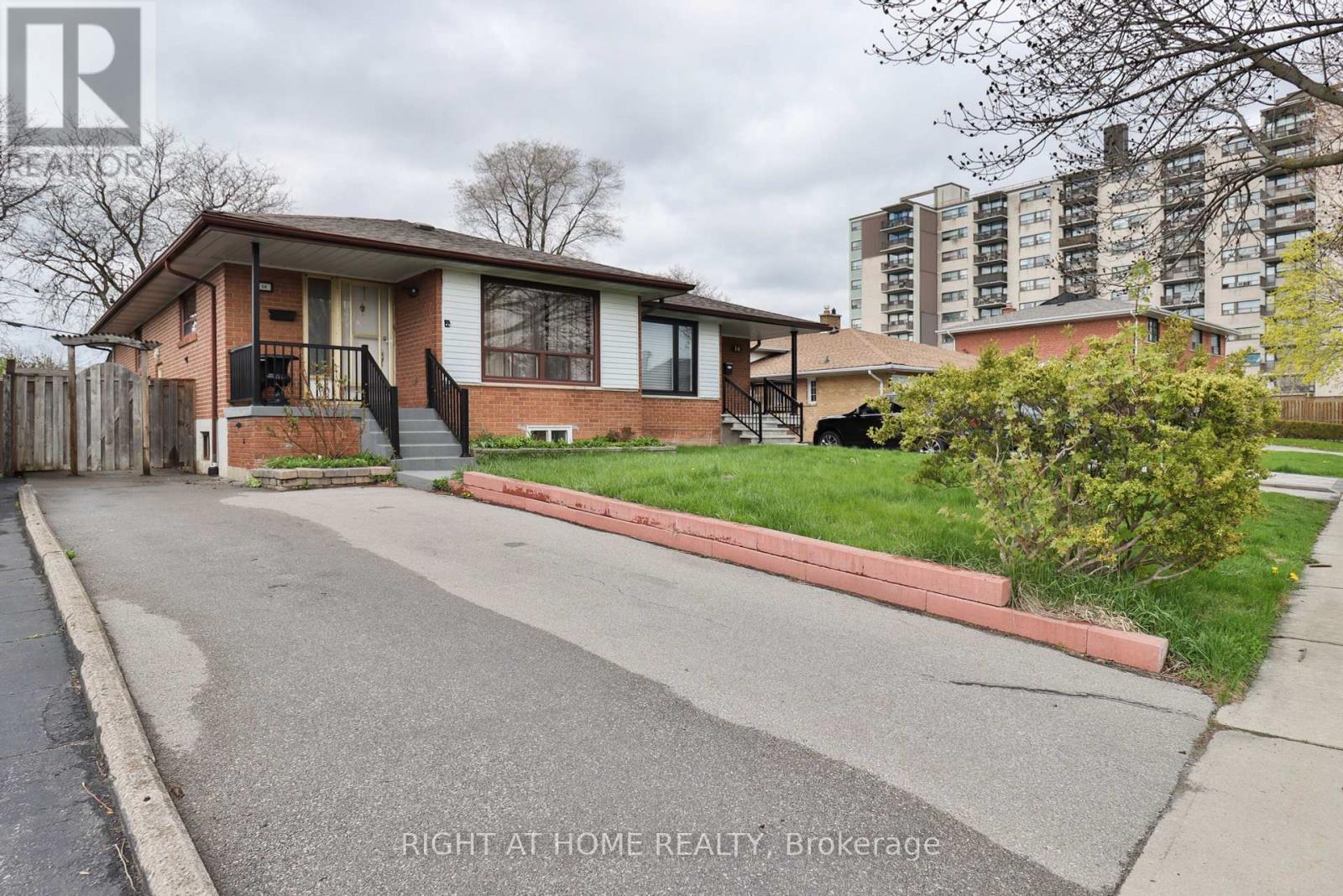 Property at 14 MIDDEN CRESCENT image 1