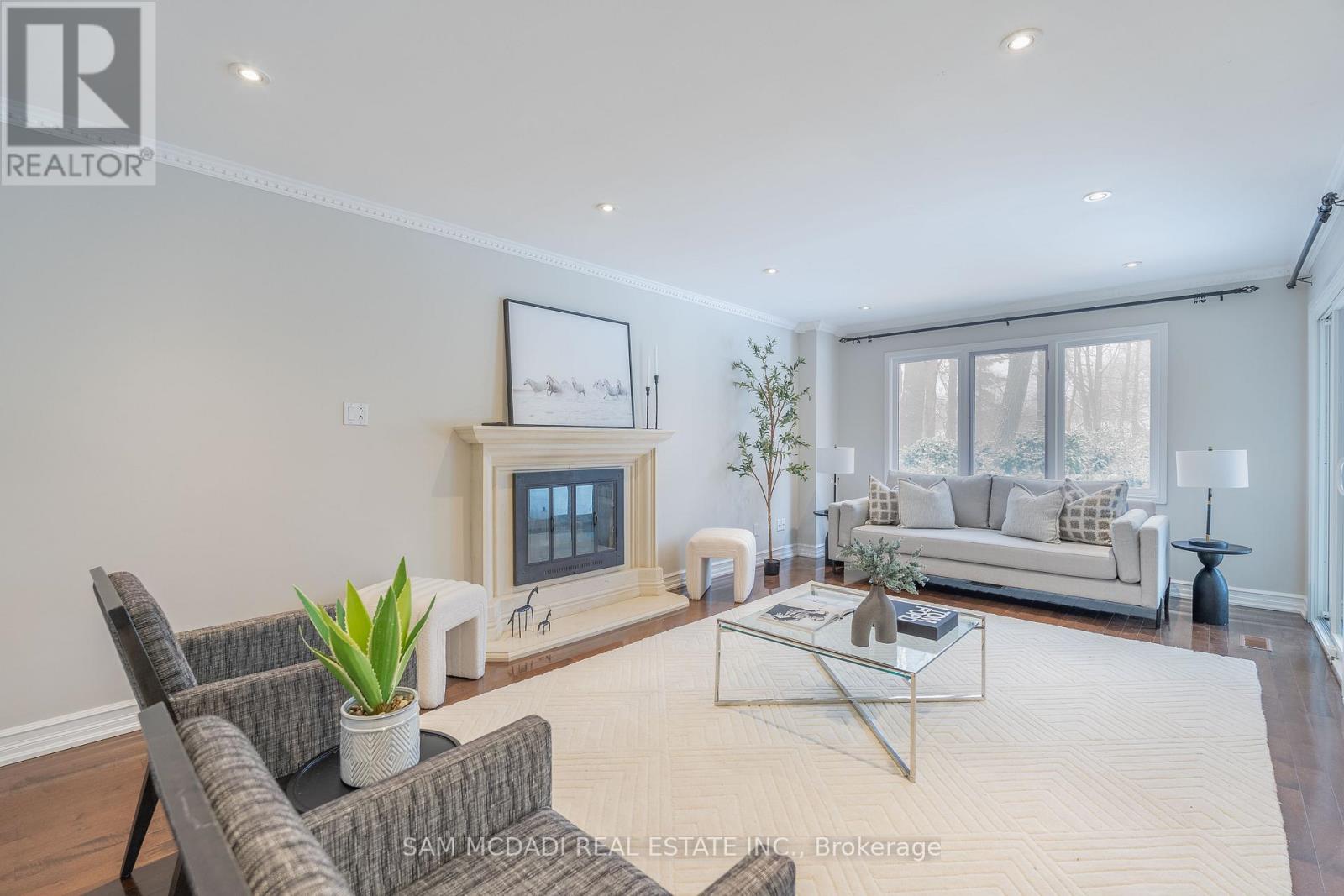 1836 Friar Tuck Court, Mississauga, Ontario  L5K 2L4 - Photo 14 - W12125372