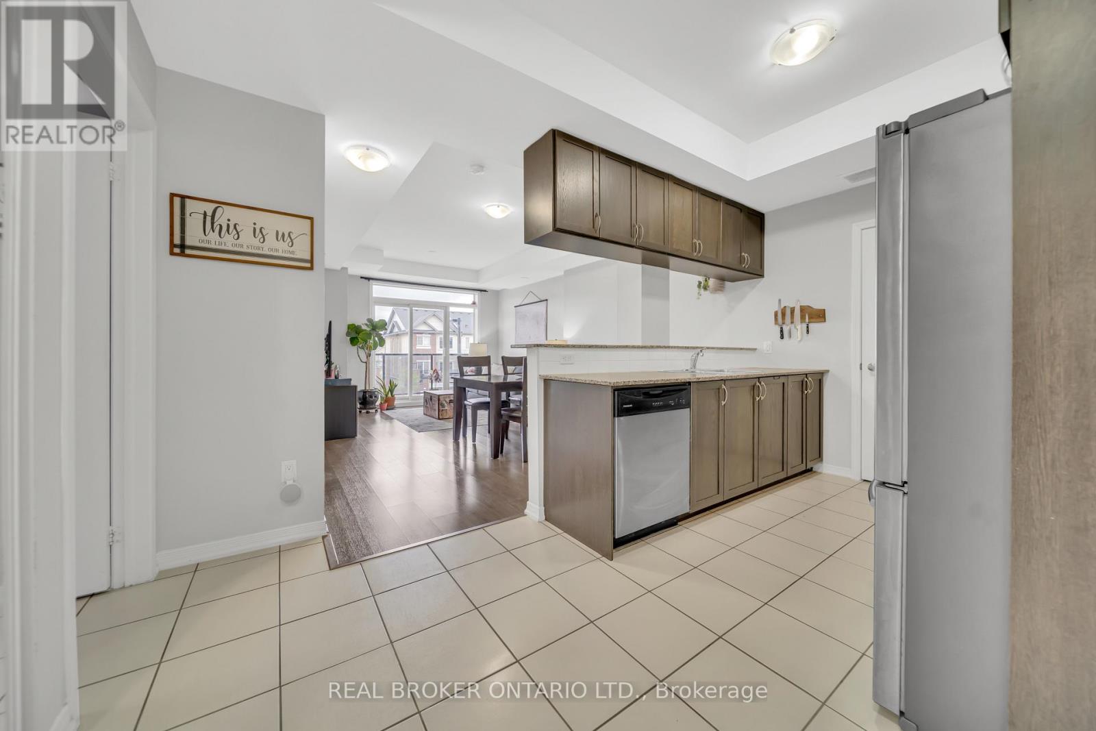 219 - 50 Sky Harbour Drive, Brampton, Ontario  L7A 0A1 - Photo 8 - W12125378