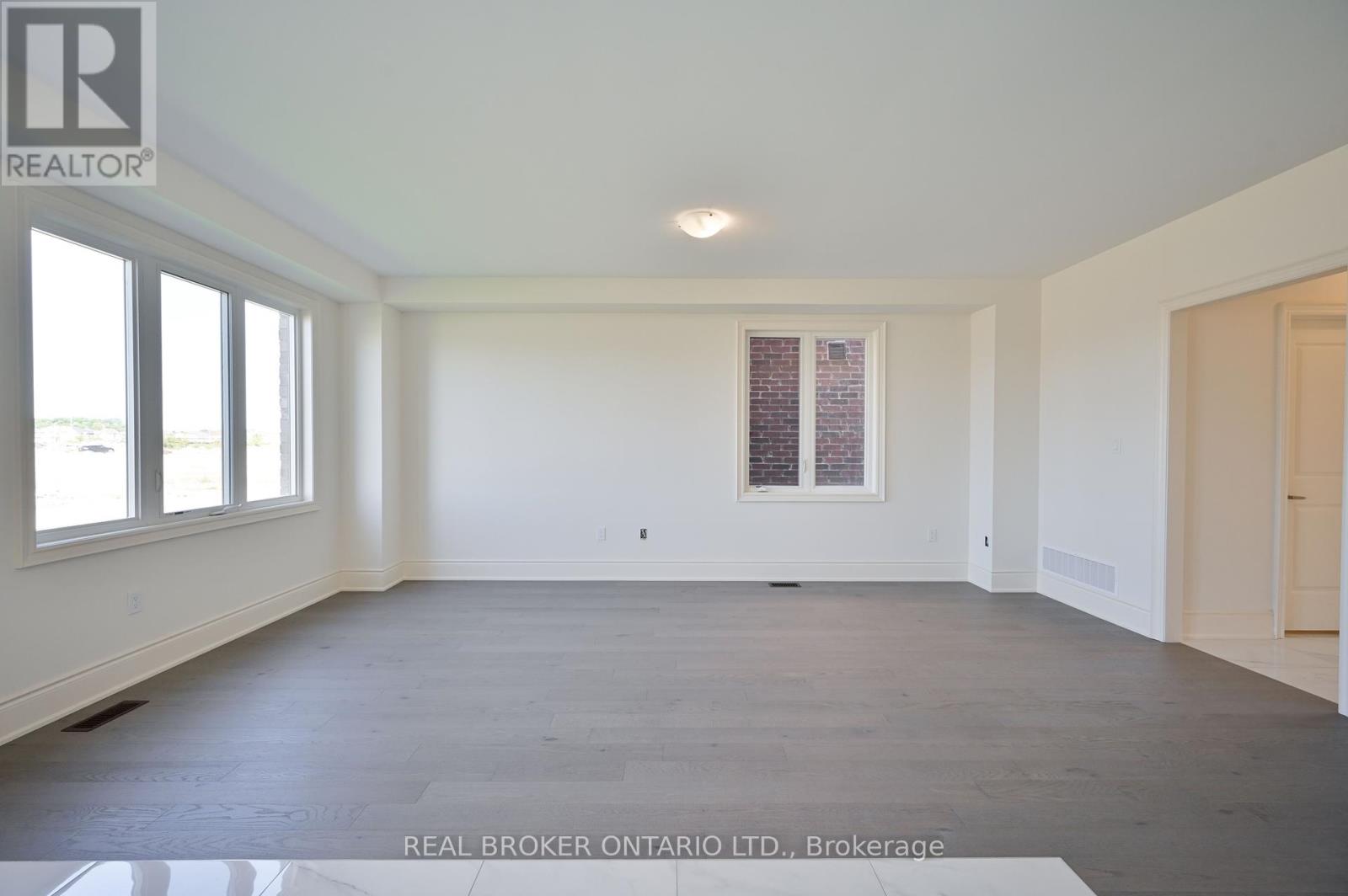 1555 Severn Drive, Milton, Ontario  L9E 1X9 - Photo 10 - W12125433