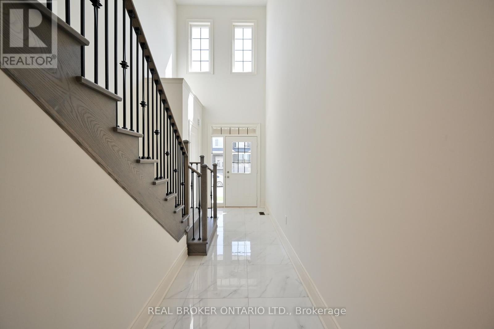1555 Severn Drive, Milton, Ontario  L9E 1X9 - Photo 7 - W12125433