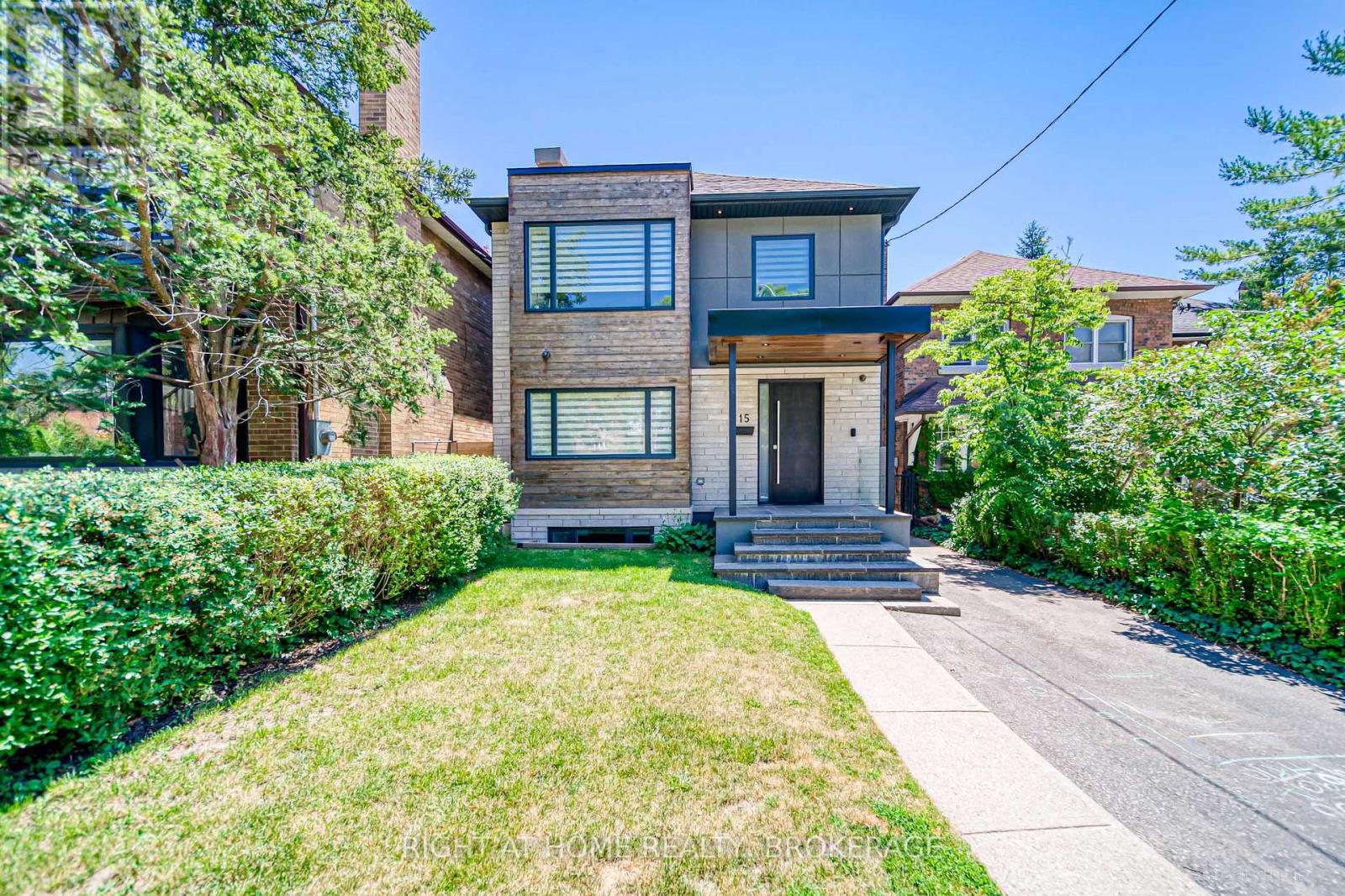 15 WOODSIDE AVENUE, Toronto, Ontario