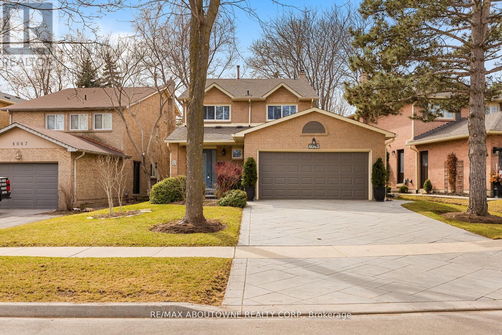 4043 TRAPPER CRESCENT, Mississauga, Ontario
