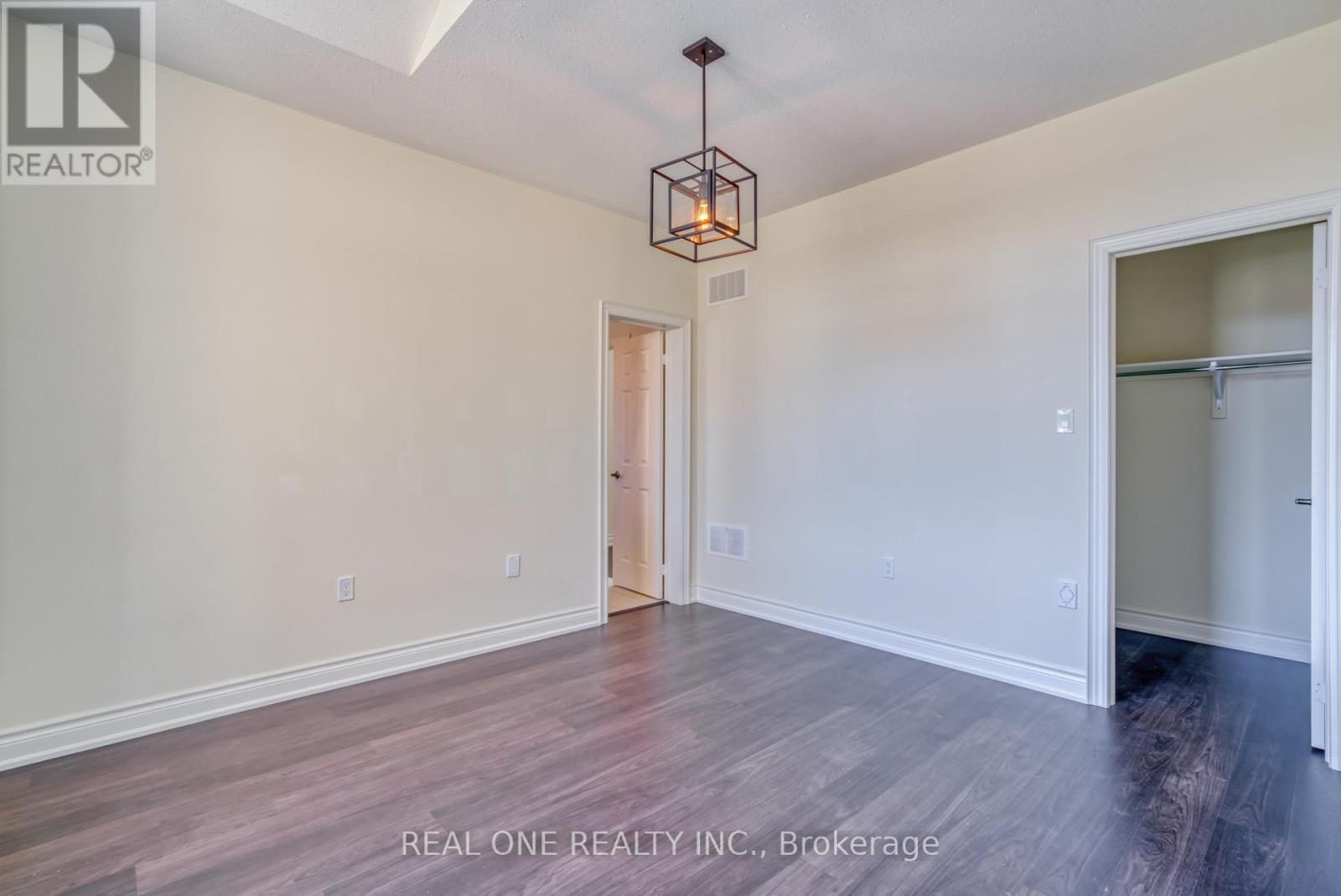 3186 Buttonbush Trail, Oakville, Ontario  L6H 0T4 - Photo 20 - W12125451