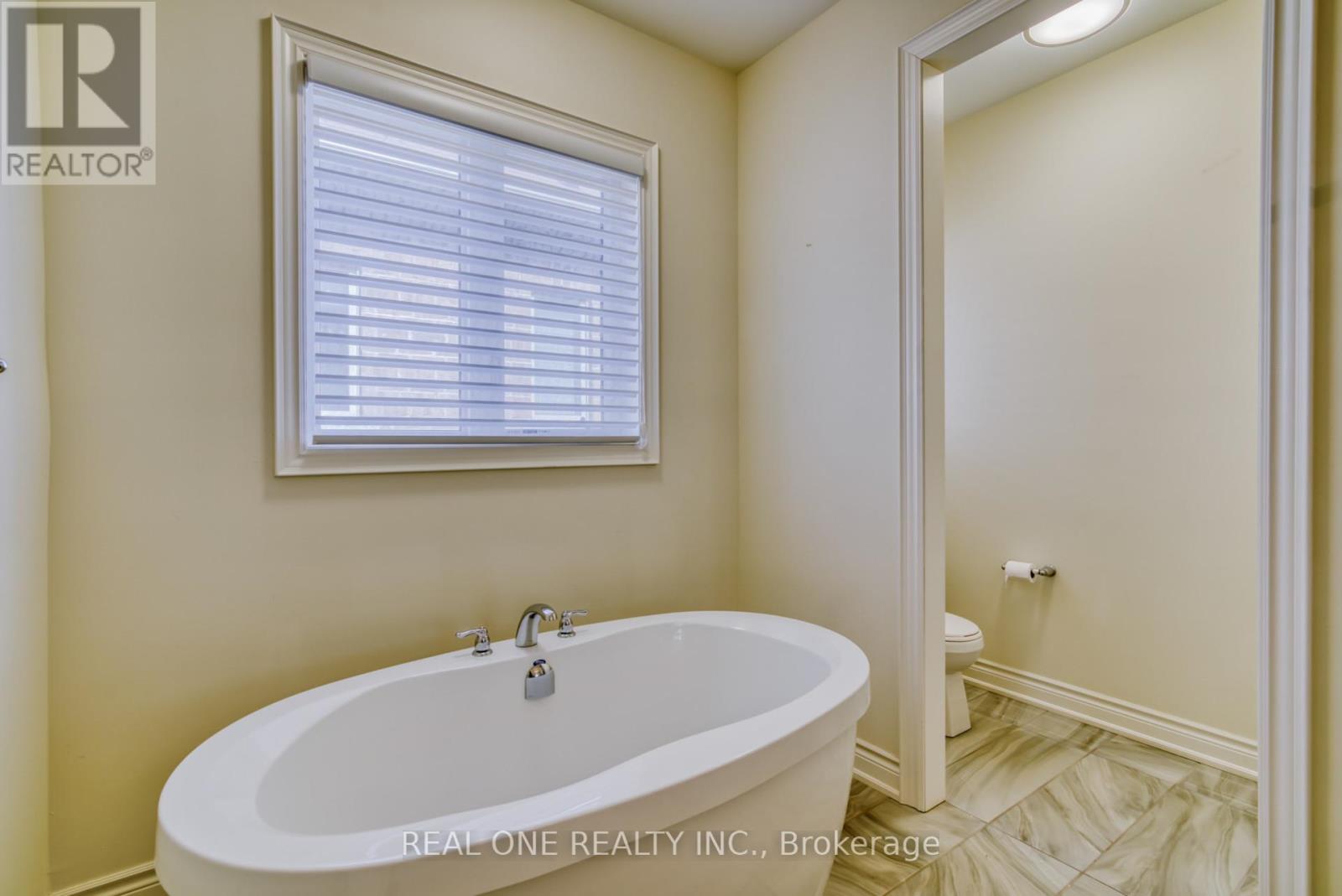 3186 Buttonbush Trail, Oakville, Ontario  L6H 0T4 - Photo 28 - W12125451