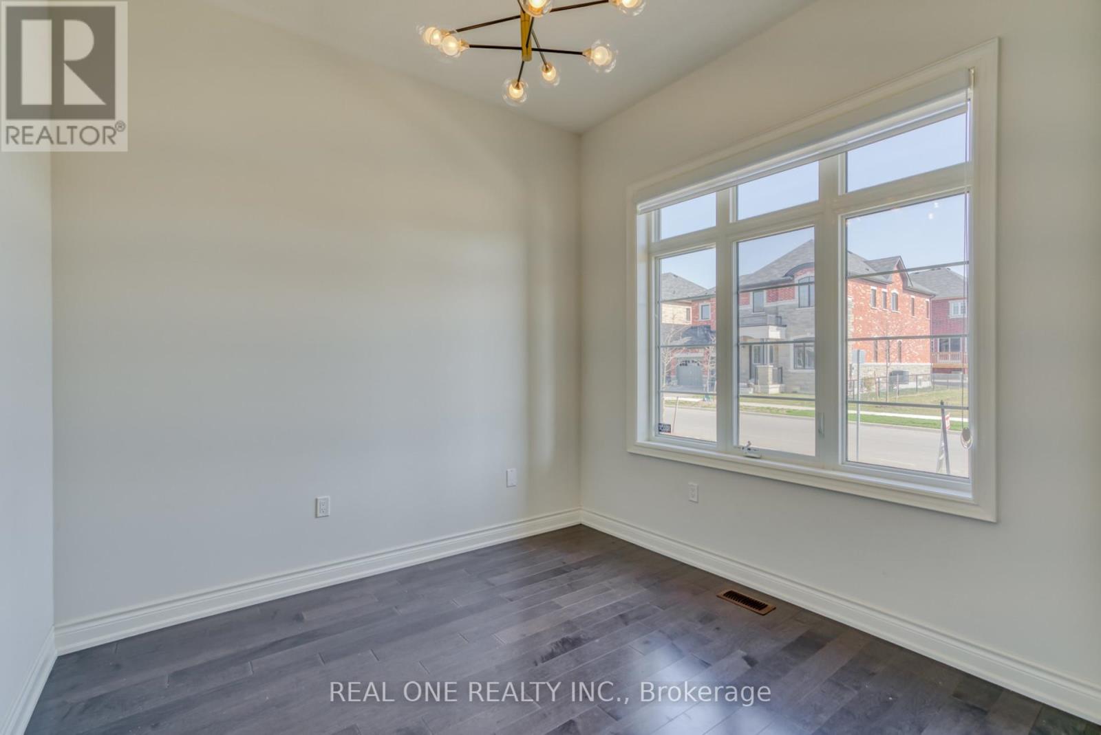 3186 Buttonbush Trail, Oakville, Ontario  L6H 0T4 - Photo 6 - W12125451