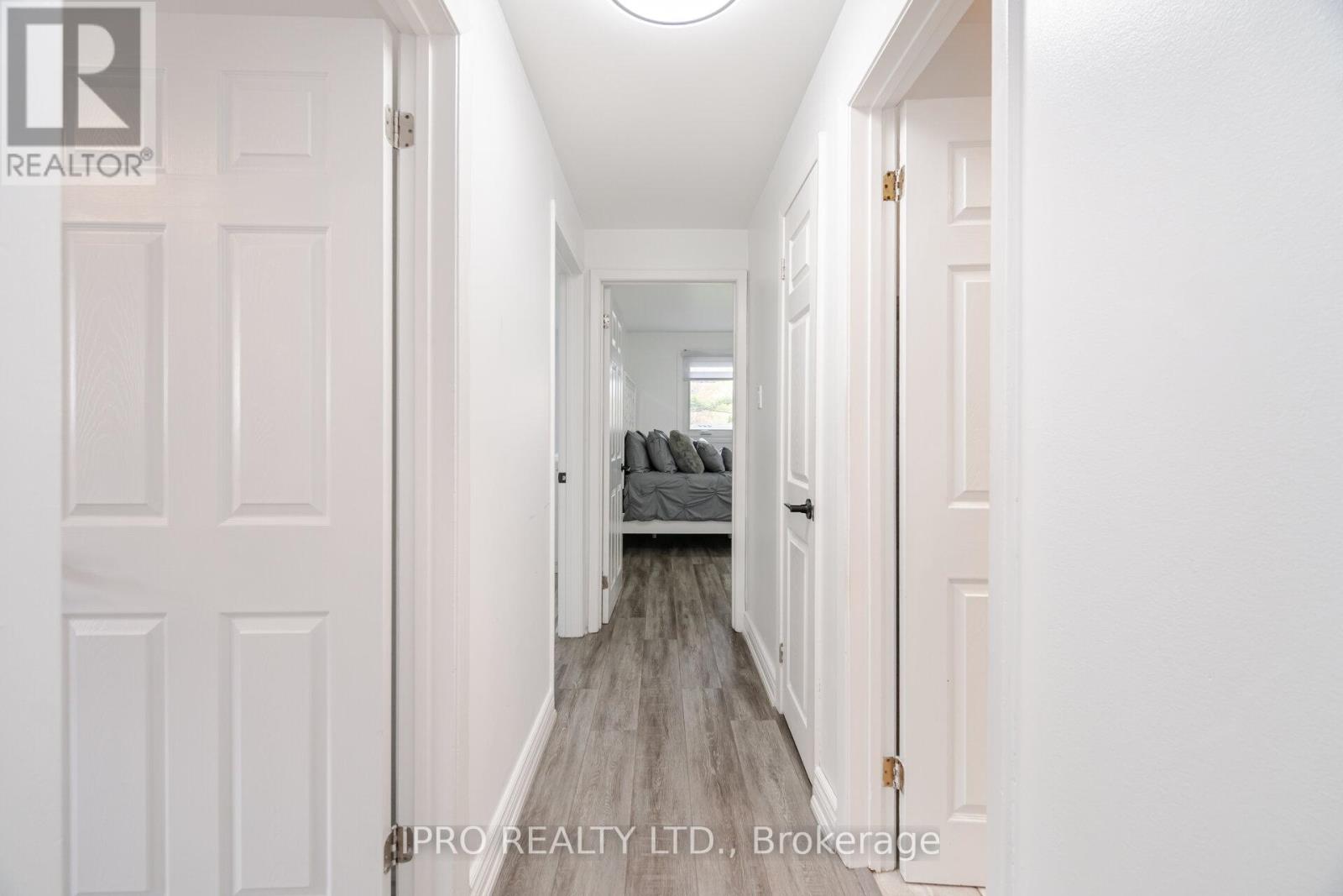 1625 Wavell Crescent, Mississauga (Applewood), Ontario  L4X 1X2 - Photo 15 - W12125533