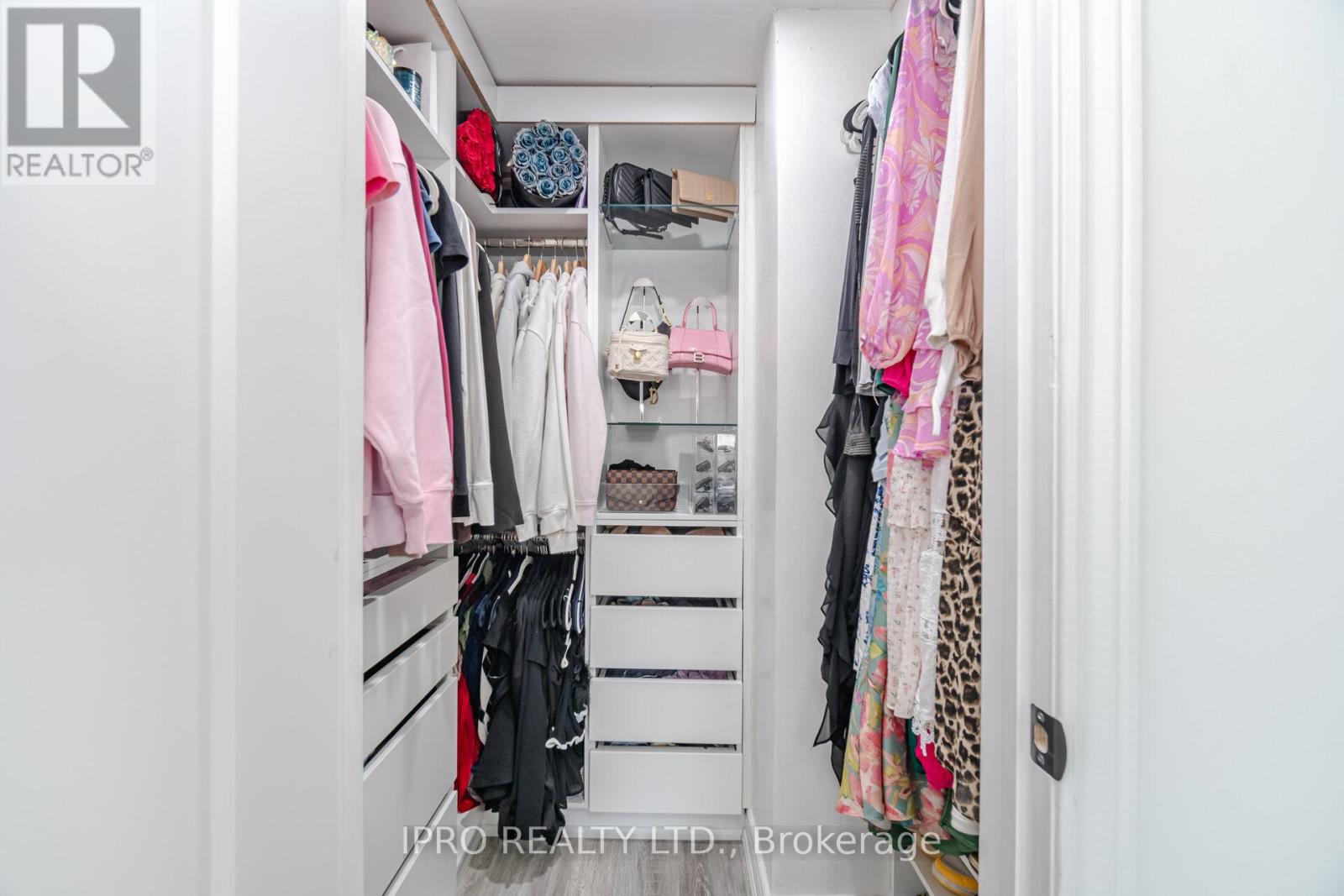 1625 Wavell Crescent, Mississauga (Applewood), Ontario  L4X 1X2 - Photo 19 - W12125533