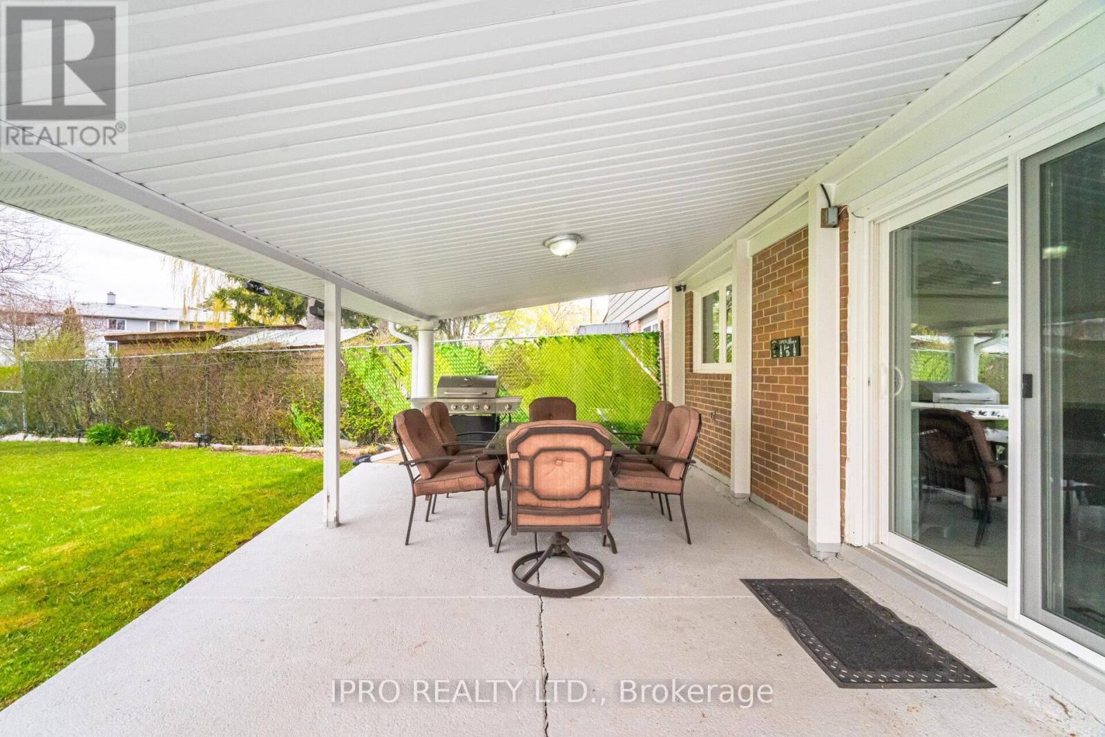 1625 Wavell Crescent, Mississauga (Applewood), Ontario  L4X 1X2 - Photo 39 - W12125533