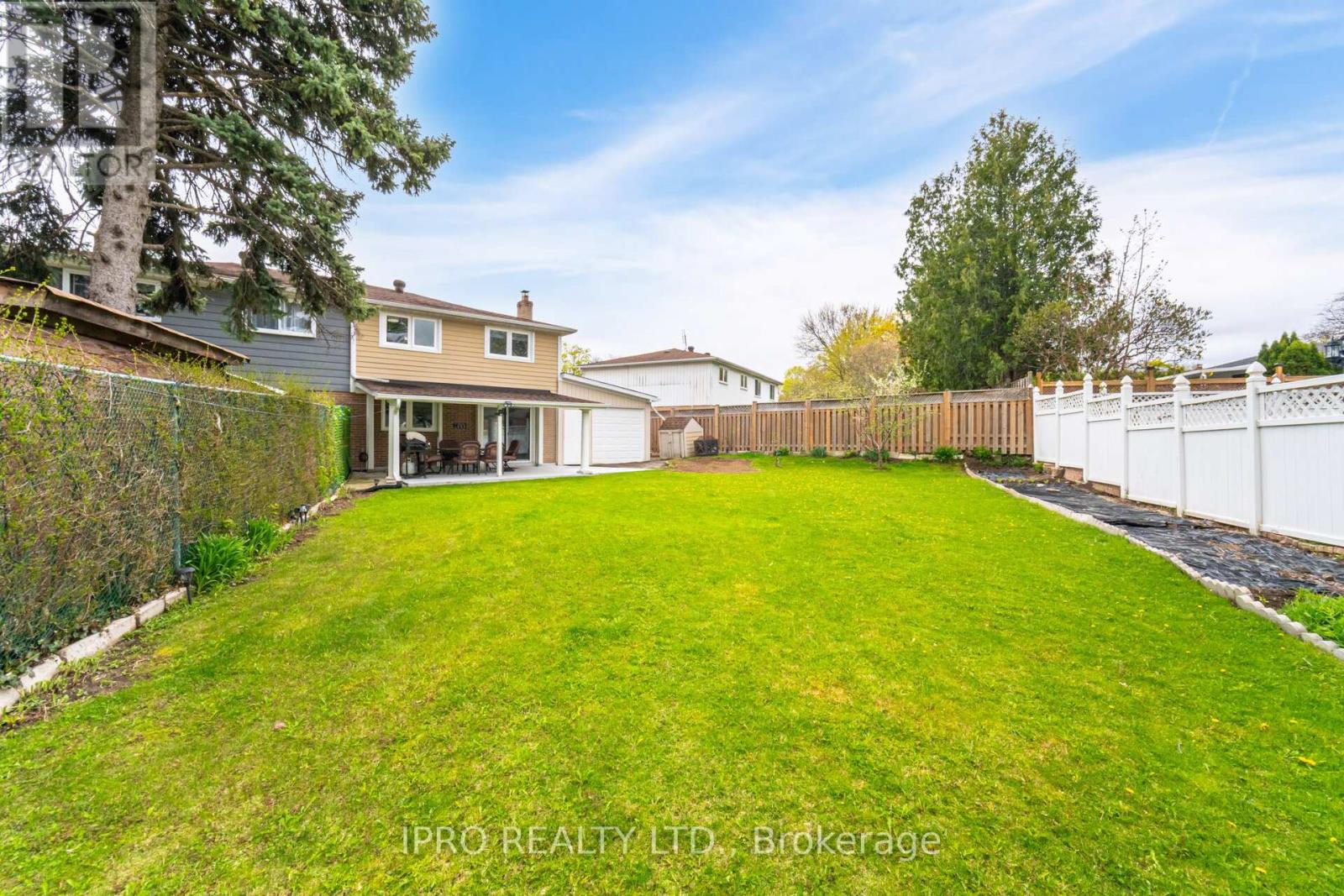 1625 Wavell Crescent, Mississauga (Applewood), Ontario  L4X 1X2 - Photo 42 - W12125533
