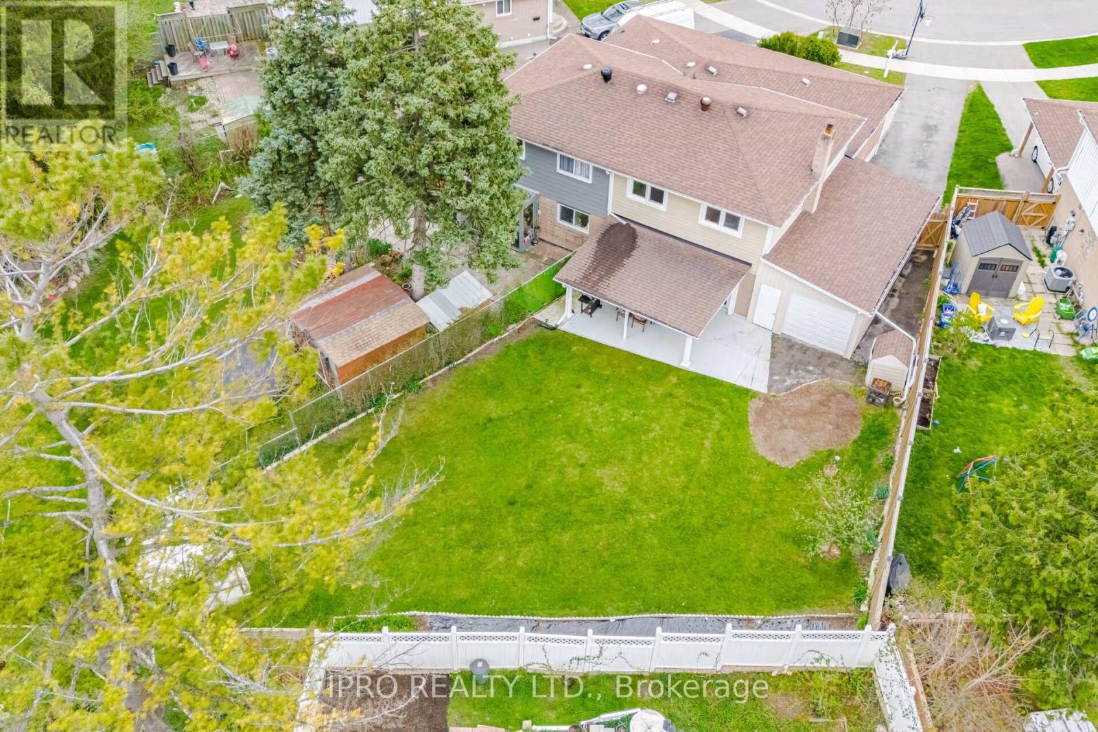1625 Wavell Crescent, Mississauga (Applewood), Ontario  L4X 1X2 - Photo 44 - W12125533