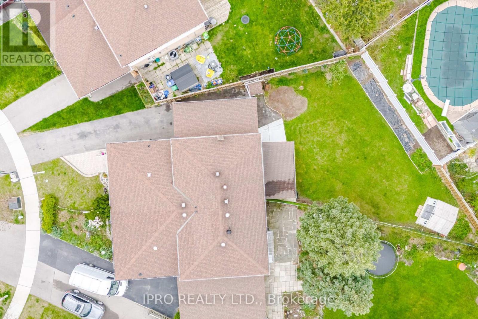 1625 Wavell Crescent, Mississauga (Applewood), Ontario  L4X 1X2 - Photo 46 - W12125533