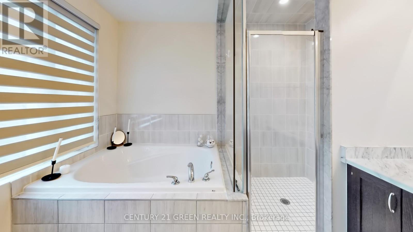25 - 18 Applewood Lane, Toronto, Ontario  M9C 0C1 - Photo 37 - W12125545