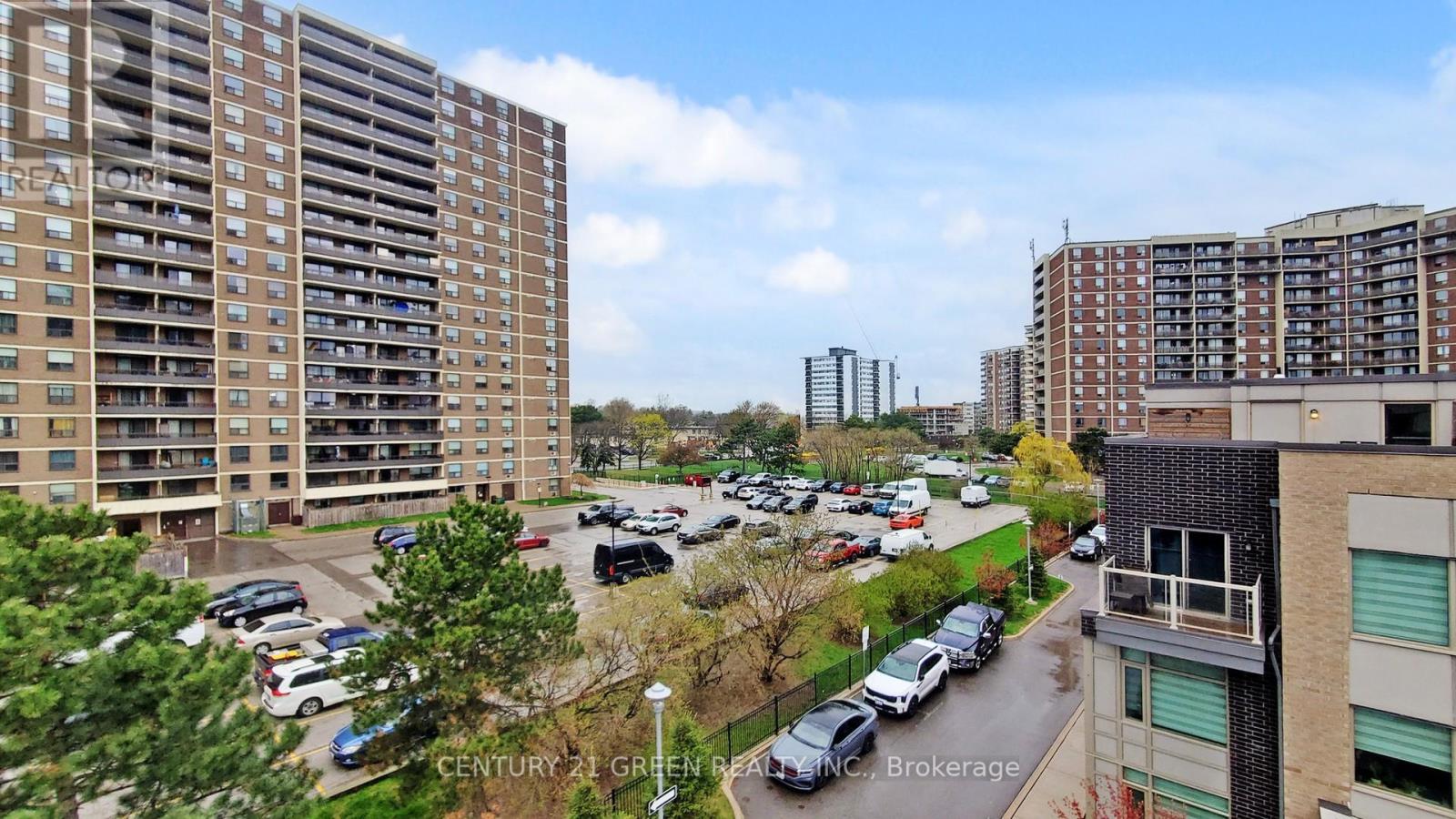 25 - 18 Applewood Lane, Toronto, Ontario  M9C 0C1 - Photo 50 - W12125545