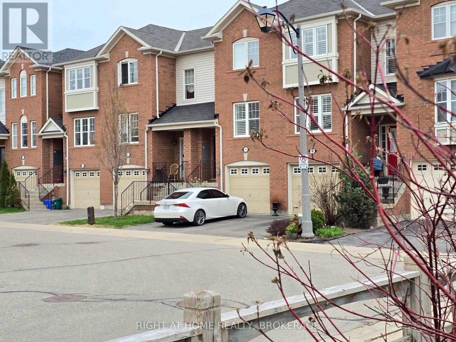 2441 COHO WAY, Oakville, Ontario