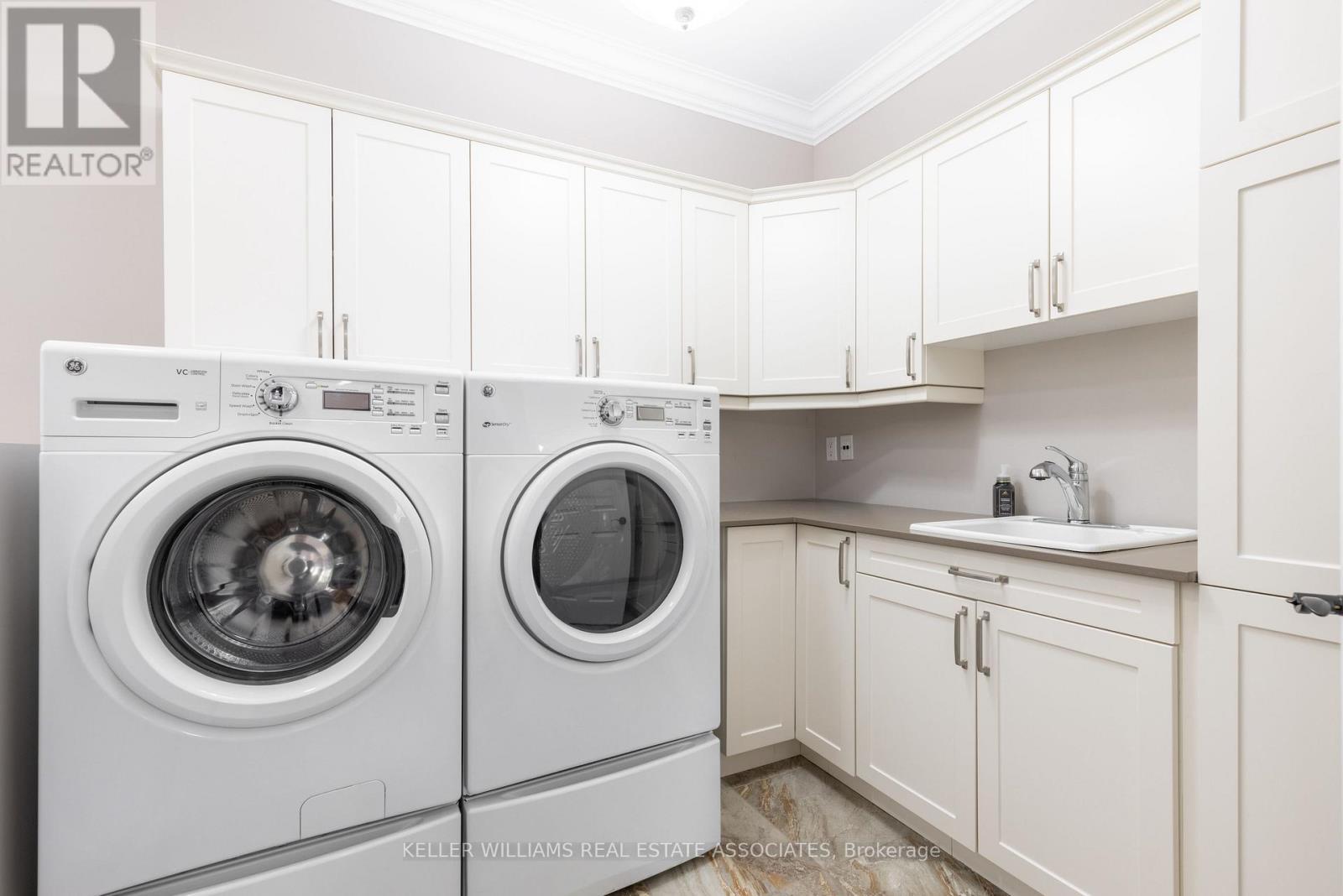 23 Kennedy Street, Halton Hills, Ontario  L7G 2R8 - Photo 25 - W12074122
