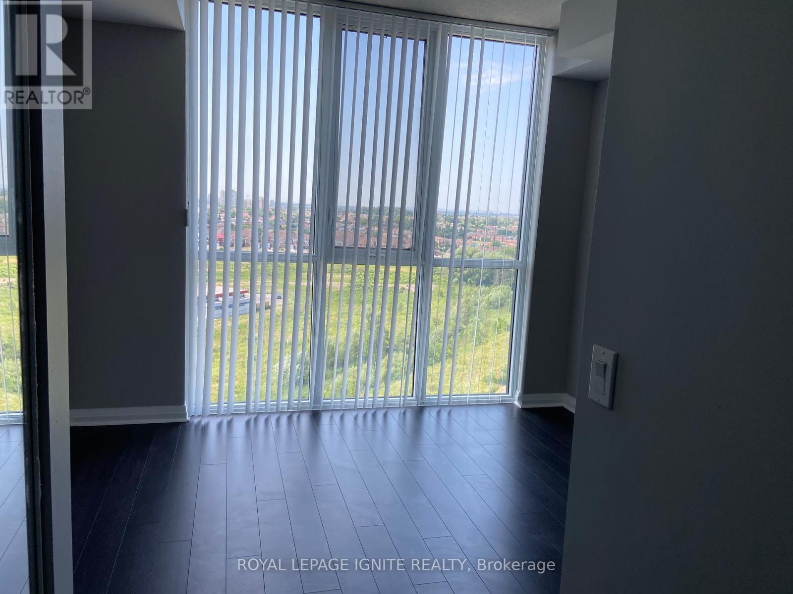 1107 - 75 Eglinton Avenue W, Mississauga, Ontario  L5R 0E5 - Photo 18 - W12108497