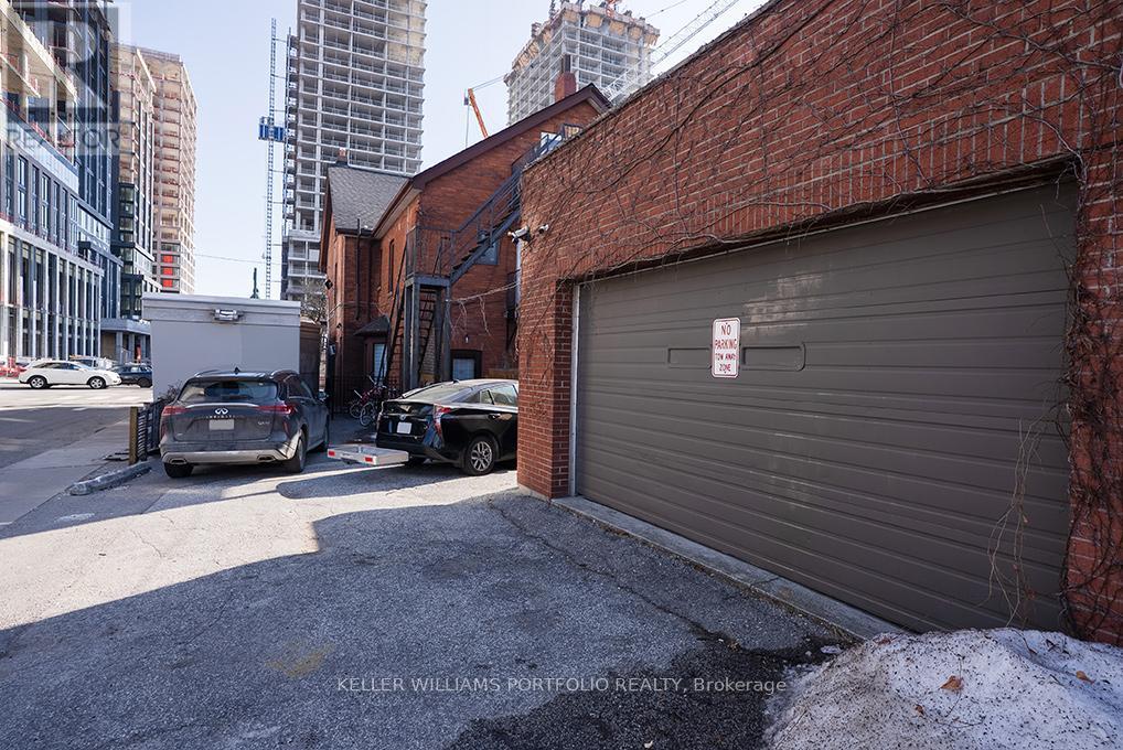 Property at 1156 BLOOR STREET W image 5