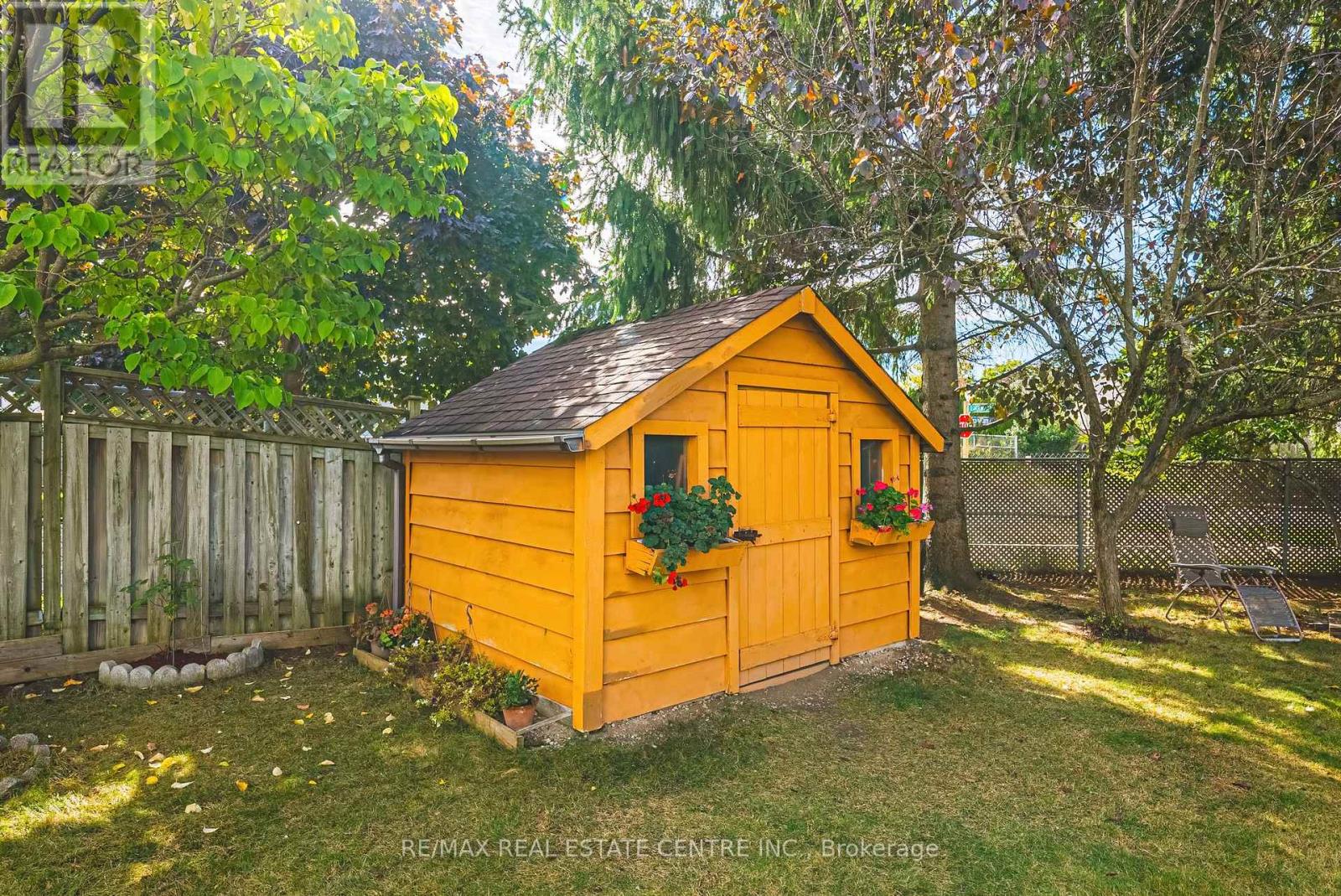 27 Westchester Drive, Kitchener, Ontario  N2B 3M7 - Photo 13 - X12125298