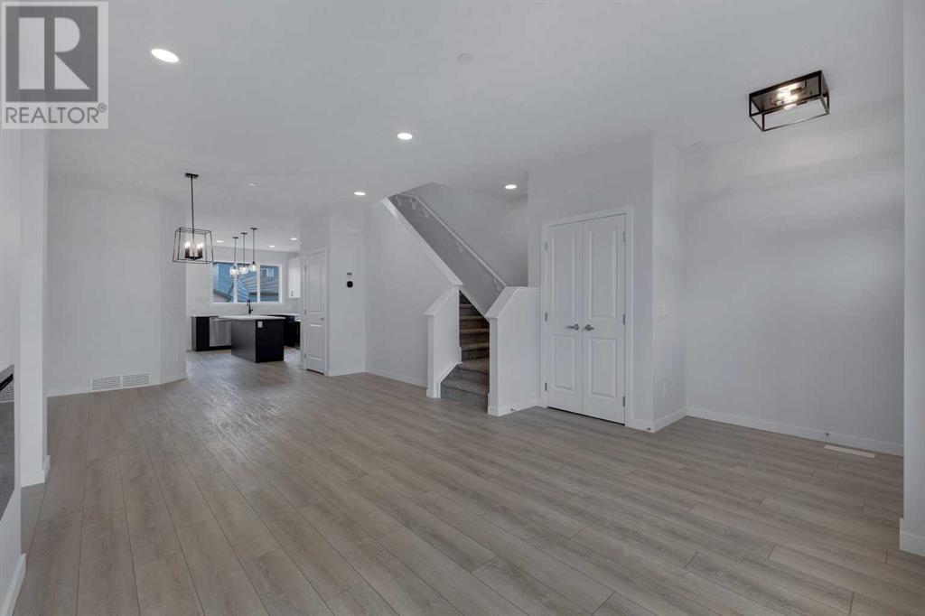 40 Herron Walk Ne, Calgary, Alberta  T3P 1Z2 - Photo 3 - A2215555