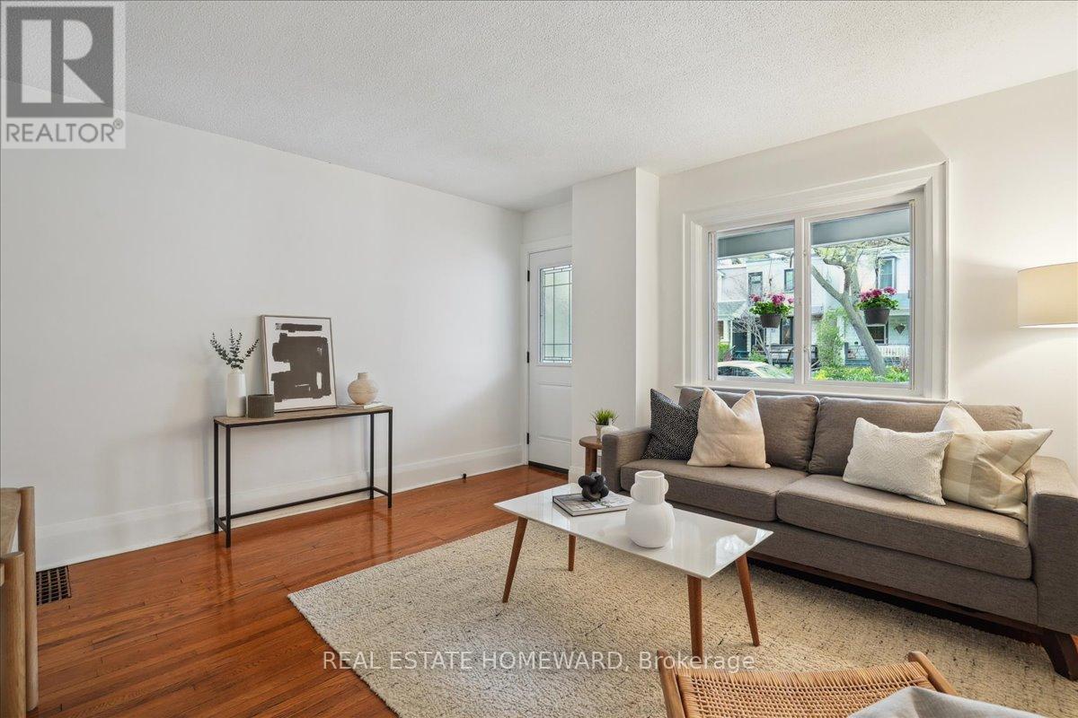 105 Sparkhall Avenue, Toronto, Ontario  M4K 1G7 - Photo 11 - E12125311