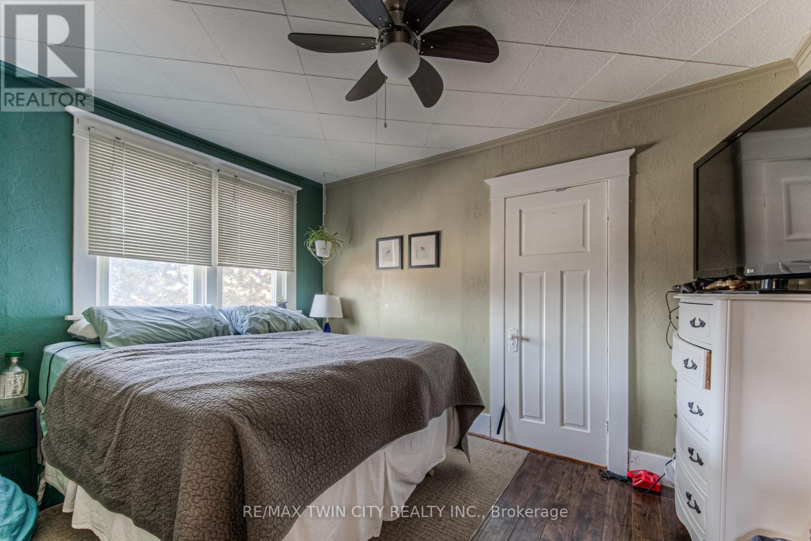 211 Weber Street E, Kitchener, Ontario  N2H 1E7 - Photo 26 - X12096074