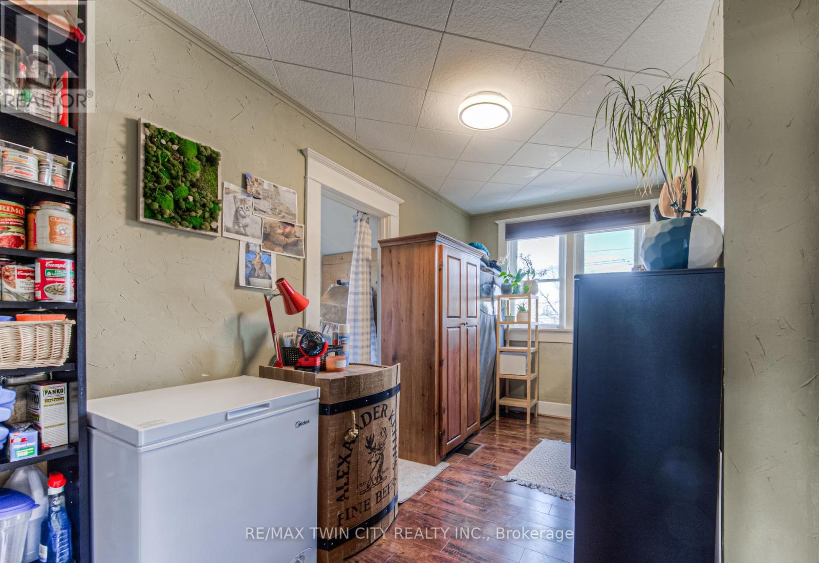 211 Weber Street E, Kitchener, Ontario  N2H 1E7 - Photo 28 - X12096074