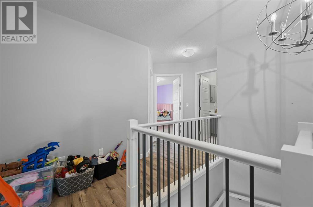 Property at 55 Walgrove Link SE image 5