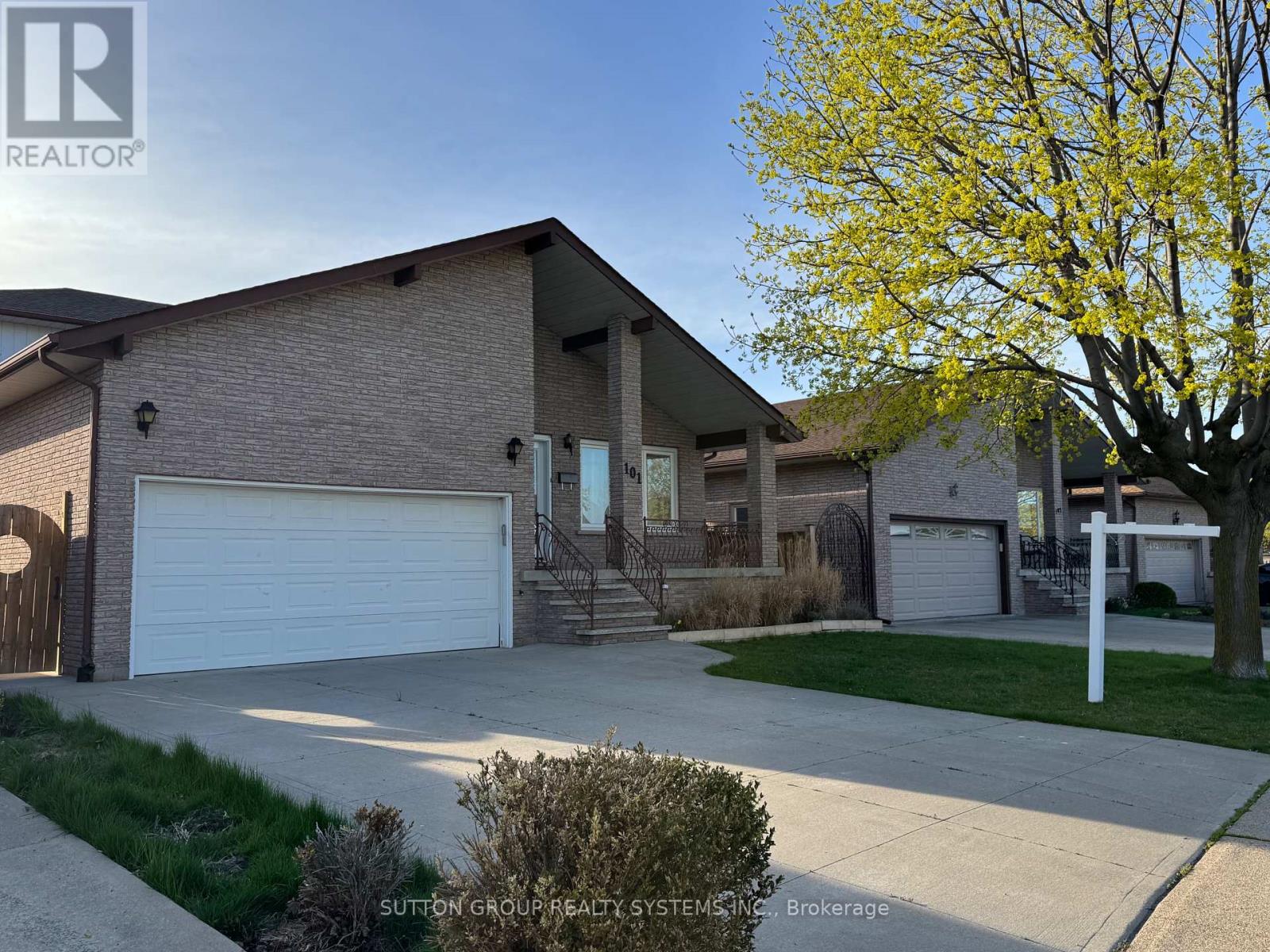 Property at 101 HENLEY DRIVE image 3