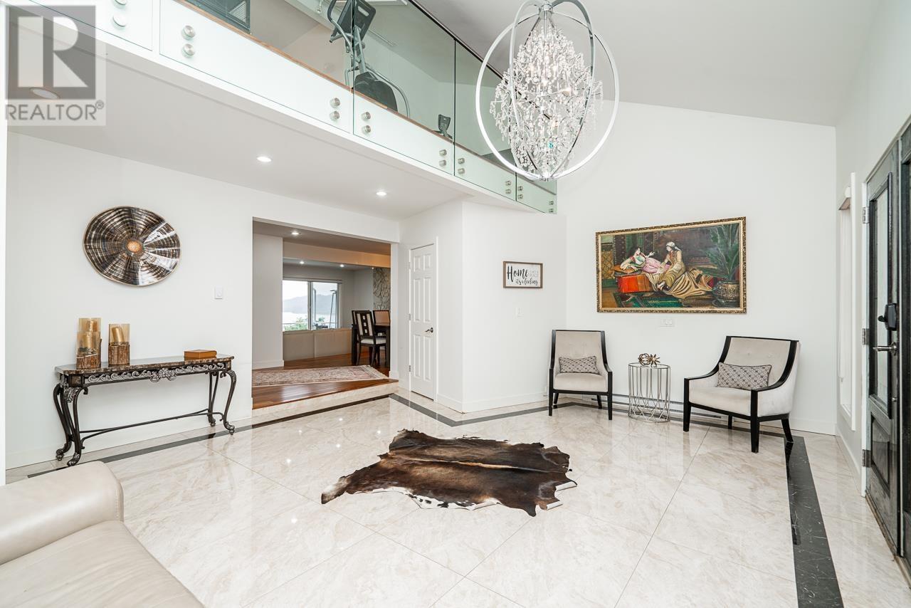 Property at 46 AXFORD BAY image 4