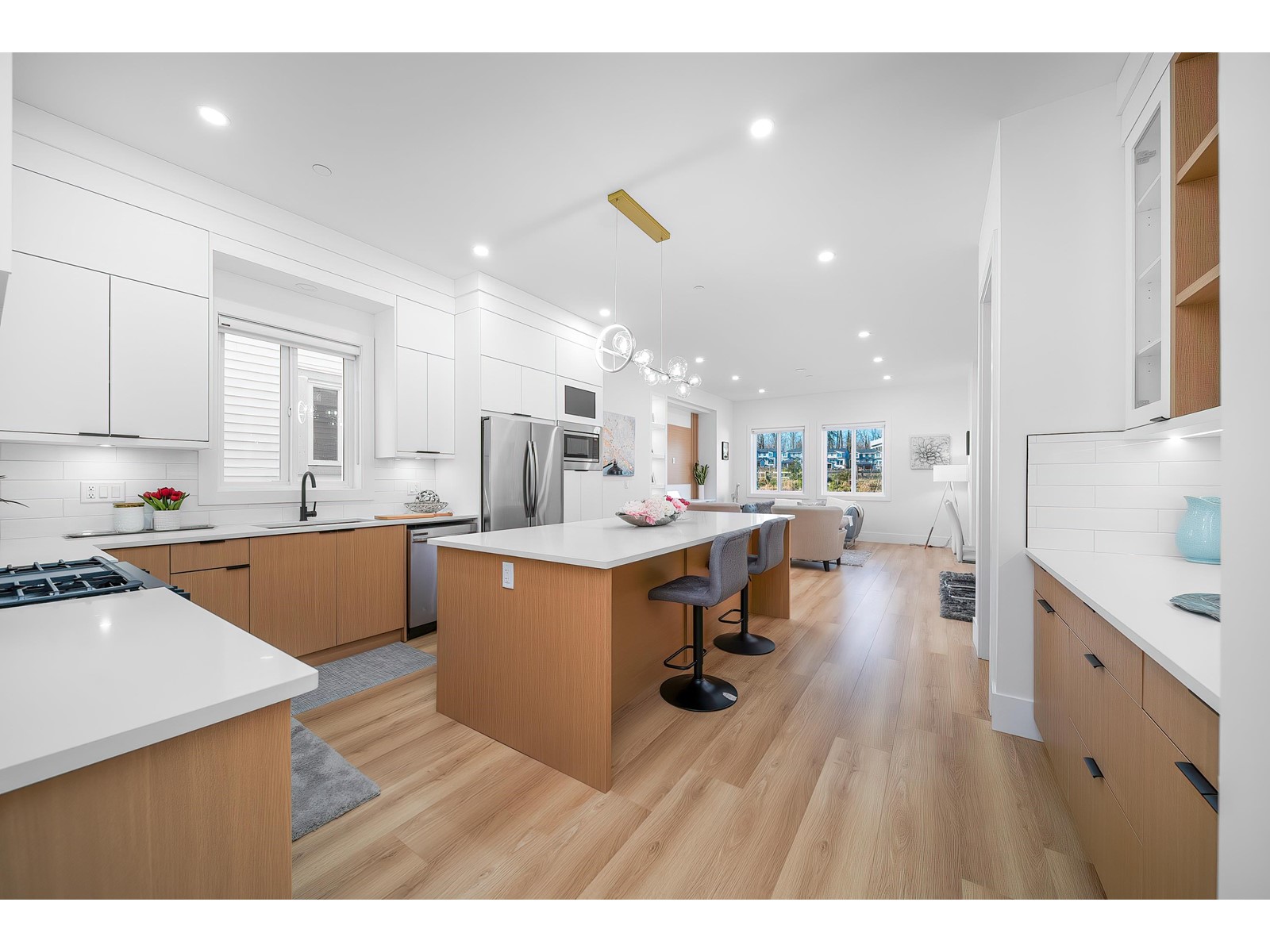Property at 7743 197 STREET image 2