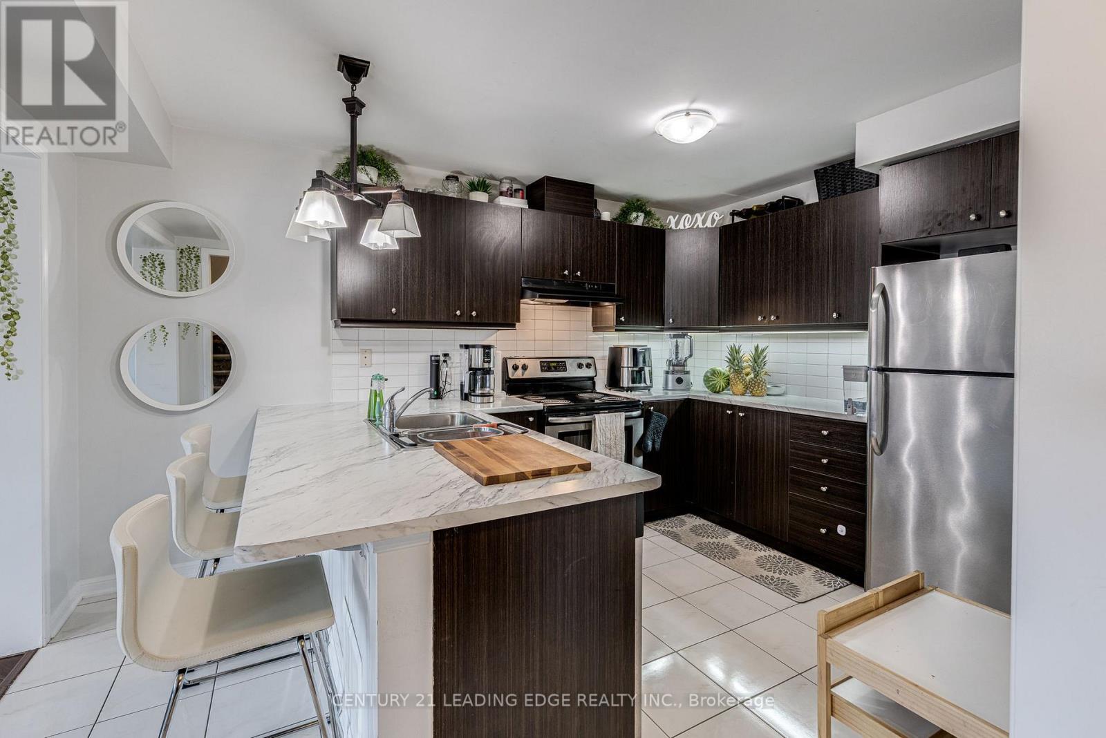 18 Deancrest Road, Brampton, Ontario  L7A 0W2 - Photo 7 - W12123558