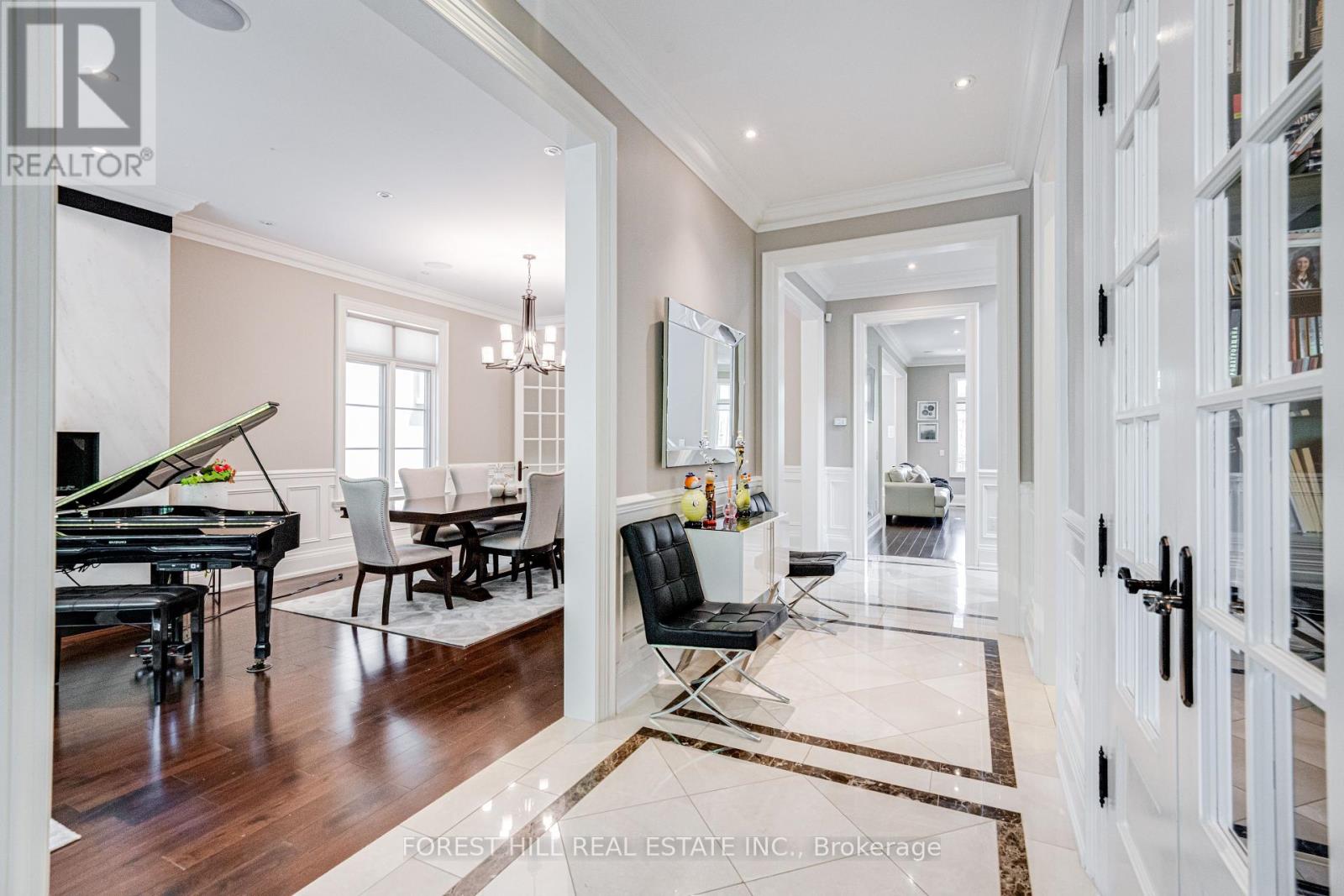 Property at 669 BEDFORD PARK AVENUE image 5