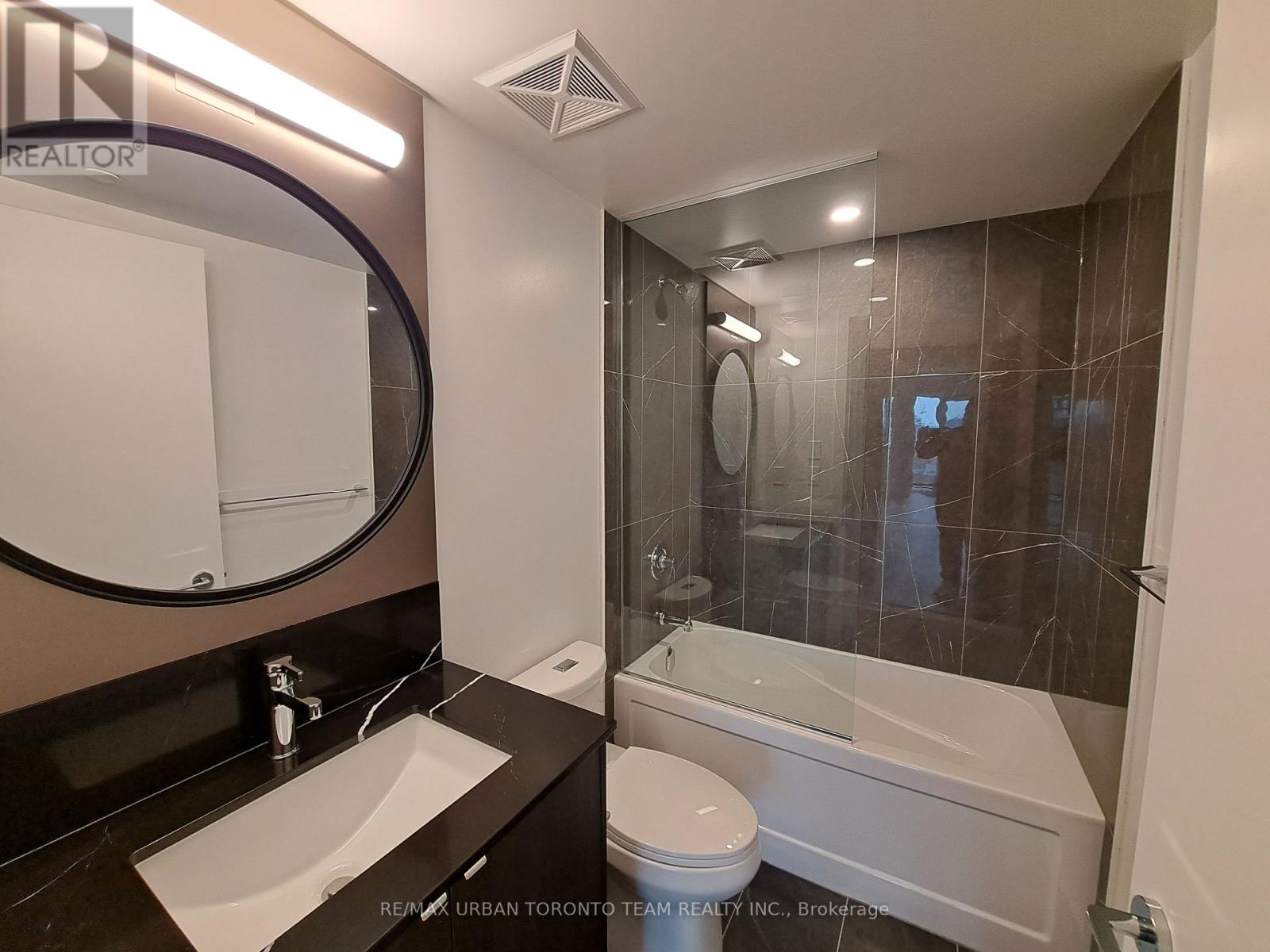 2505 - 771 Yonge Street, Toronto, Ontario  M4W 2G4 - Photo 7 - C12125581