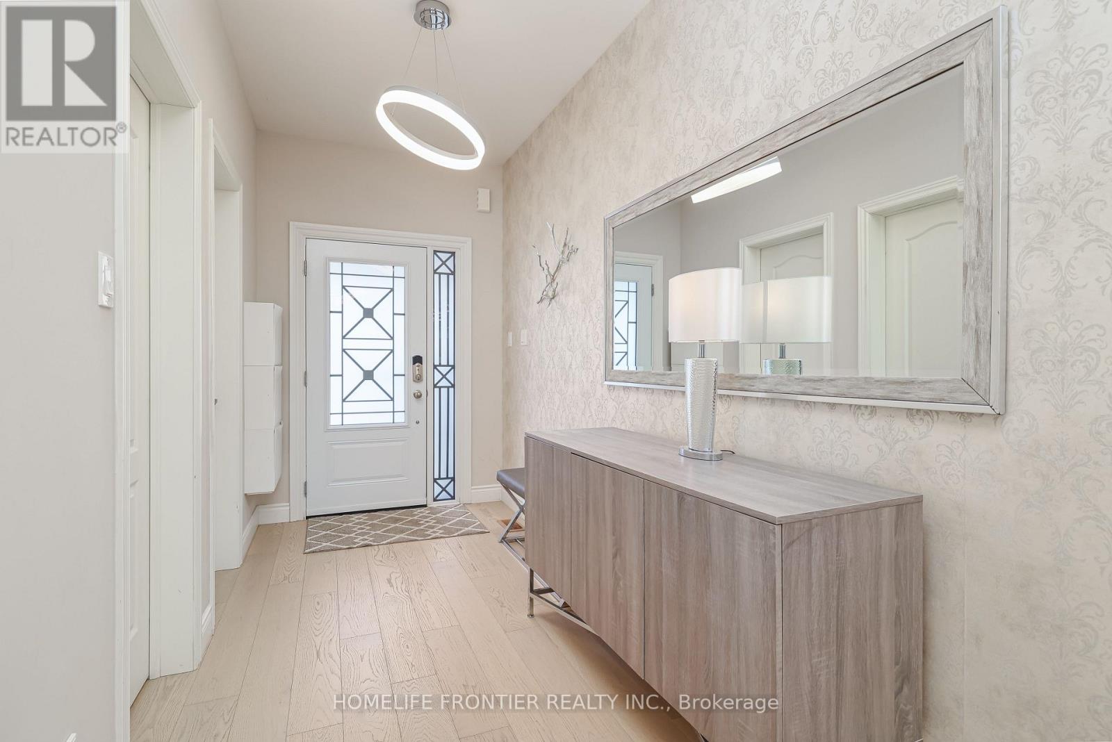Property at 14 CHARMUSE LANE image 5