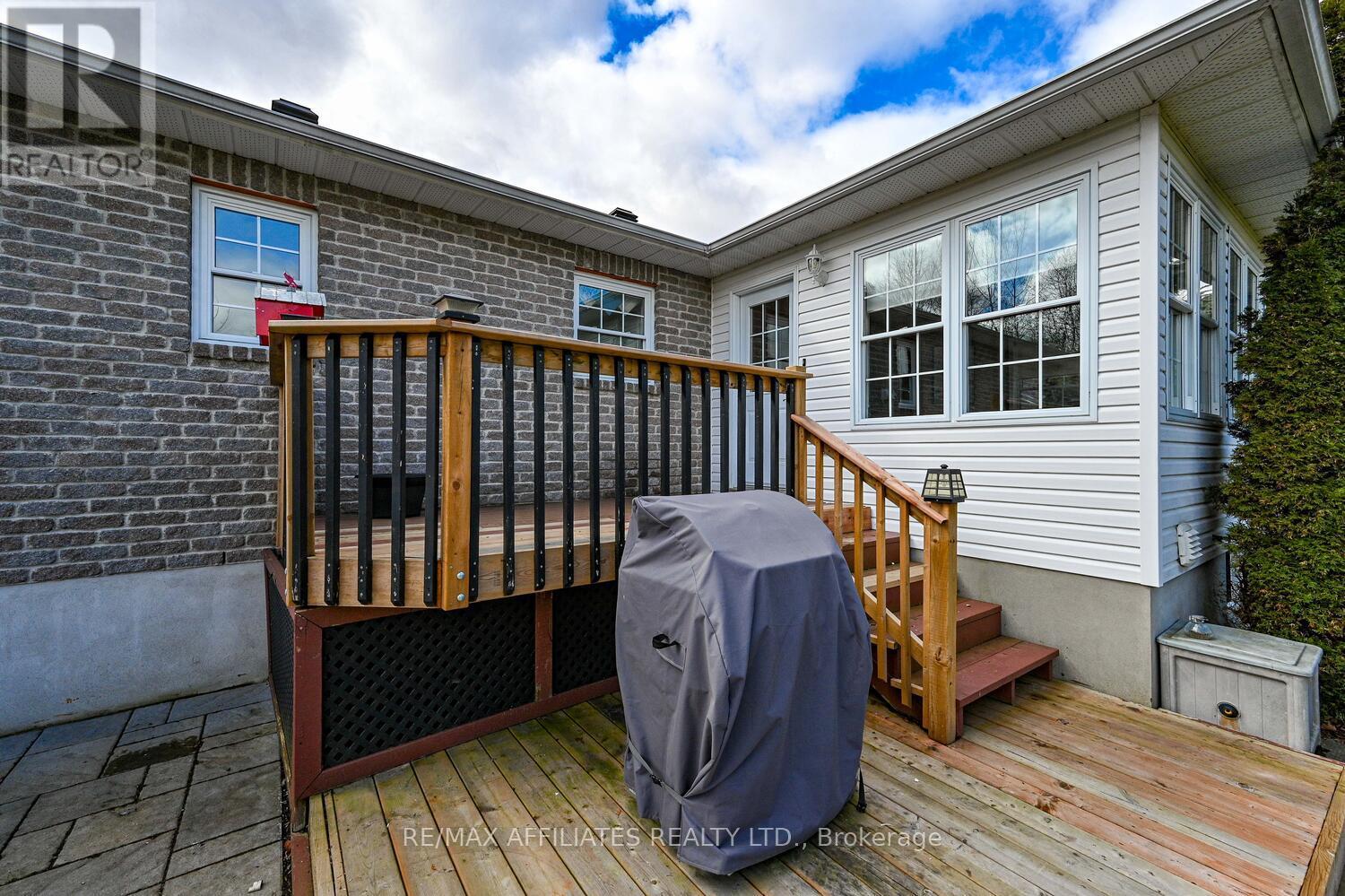 10 Tudor Circle, Rideau Lakes, Ontario  K0G 1L0 - Photo 40 - X12100360