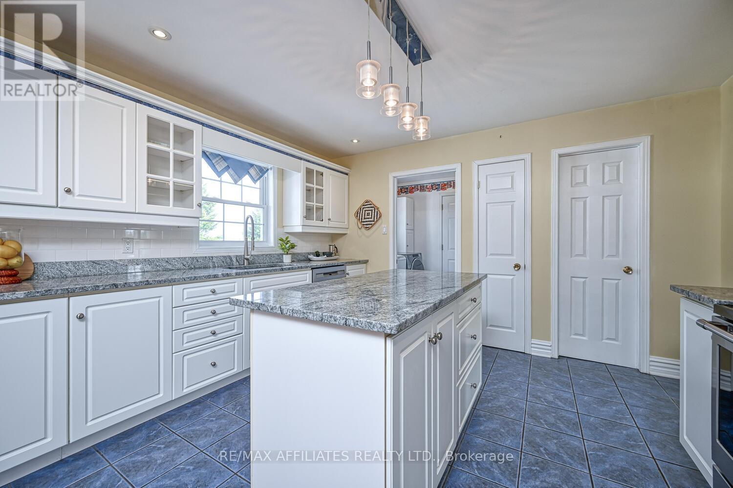 10 Tudor Circle, Rideau Lakes, Ontario  K0G 1L0 - Photo 16 - X12100360