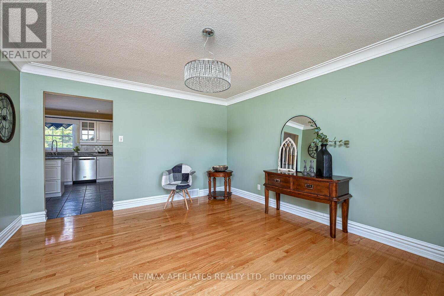 10 Tudor Circle, Rideau Lakes, Ontario  K0G 1L0 - Photo 9 - X12100360