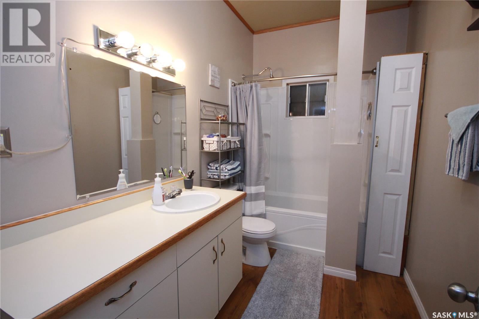 407 2nd Street E, Wilkie, Saskatchewan  S0K 4W0 - Photo 27 - SK973307