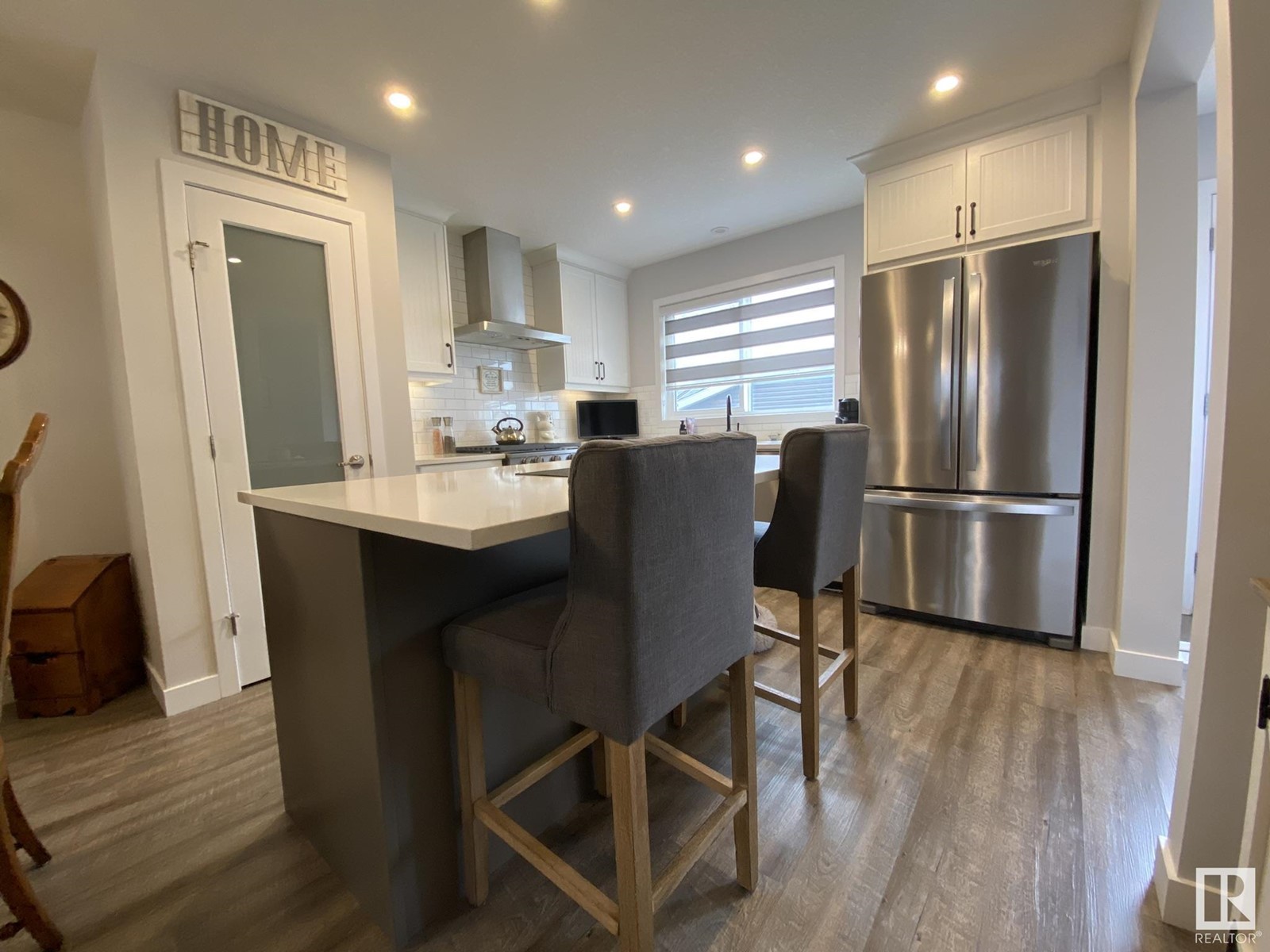 Property at 6 STURTZ HO image 1
