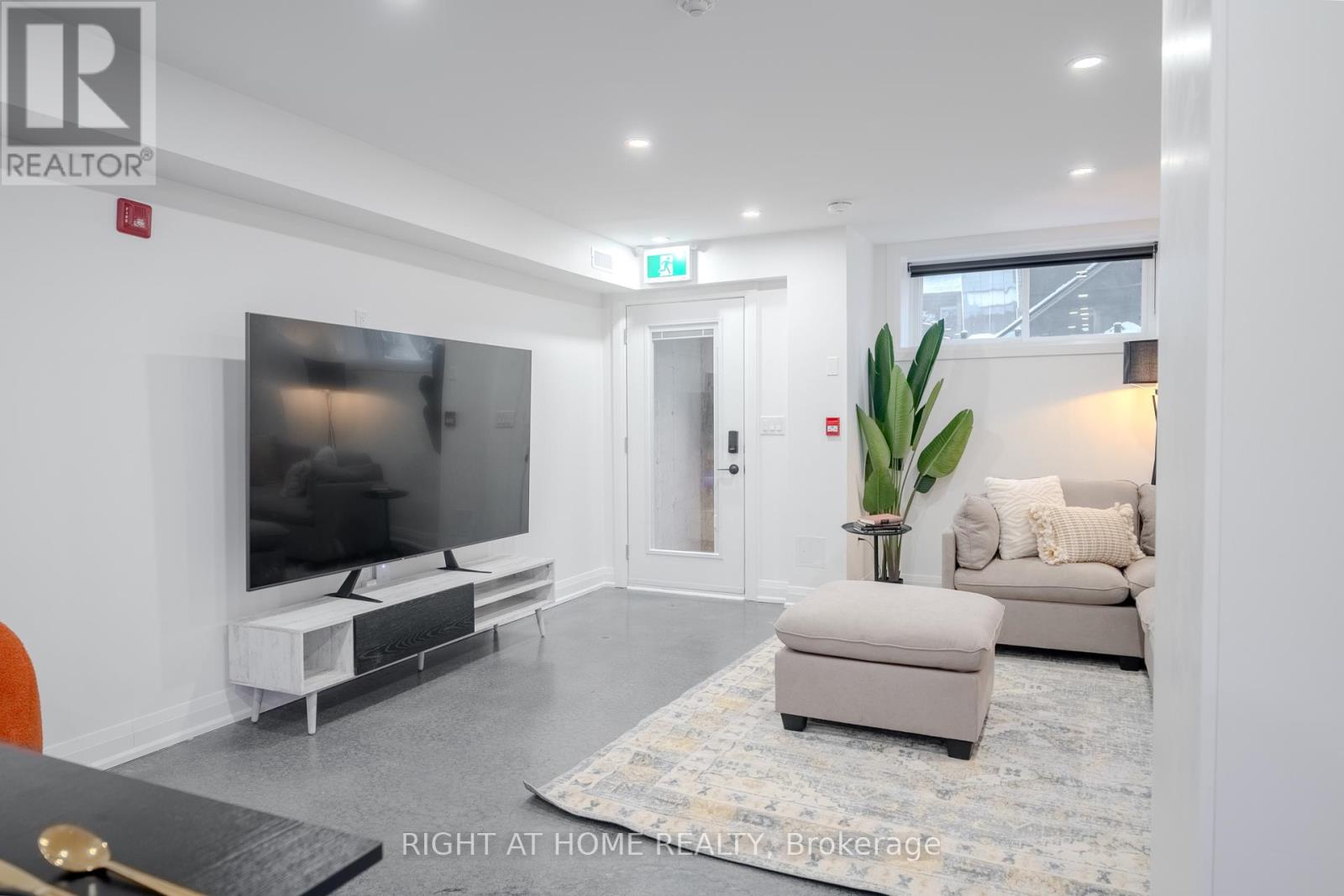 1 - 53 Innes Avenue, Toronto, Ontario  M6E 1N1 - Photo 6 - W12125560