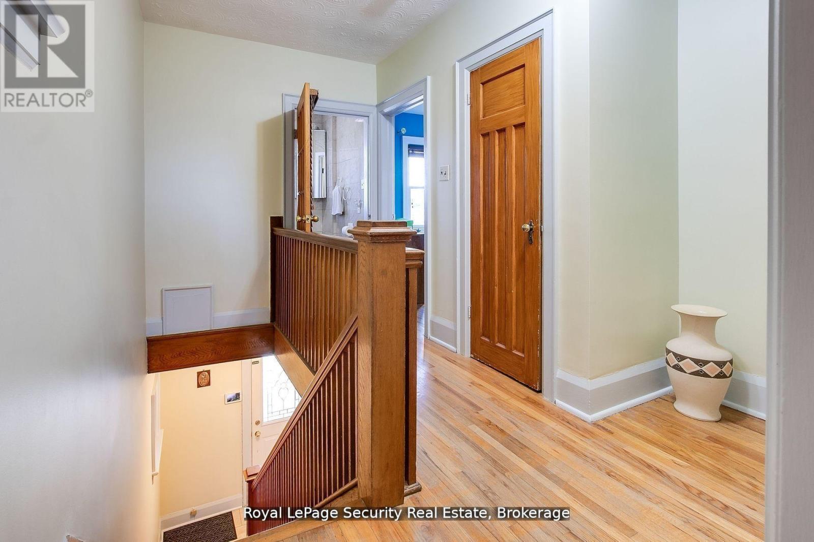 94 Fairbank Avenue, Toronto, Ontario  M6E 3Y7 - Photo 15 - W12125573