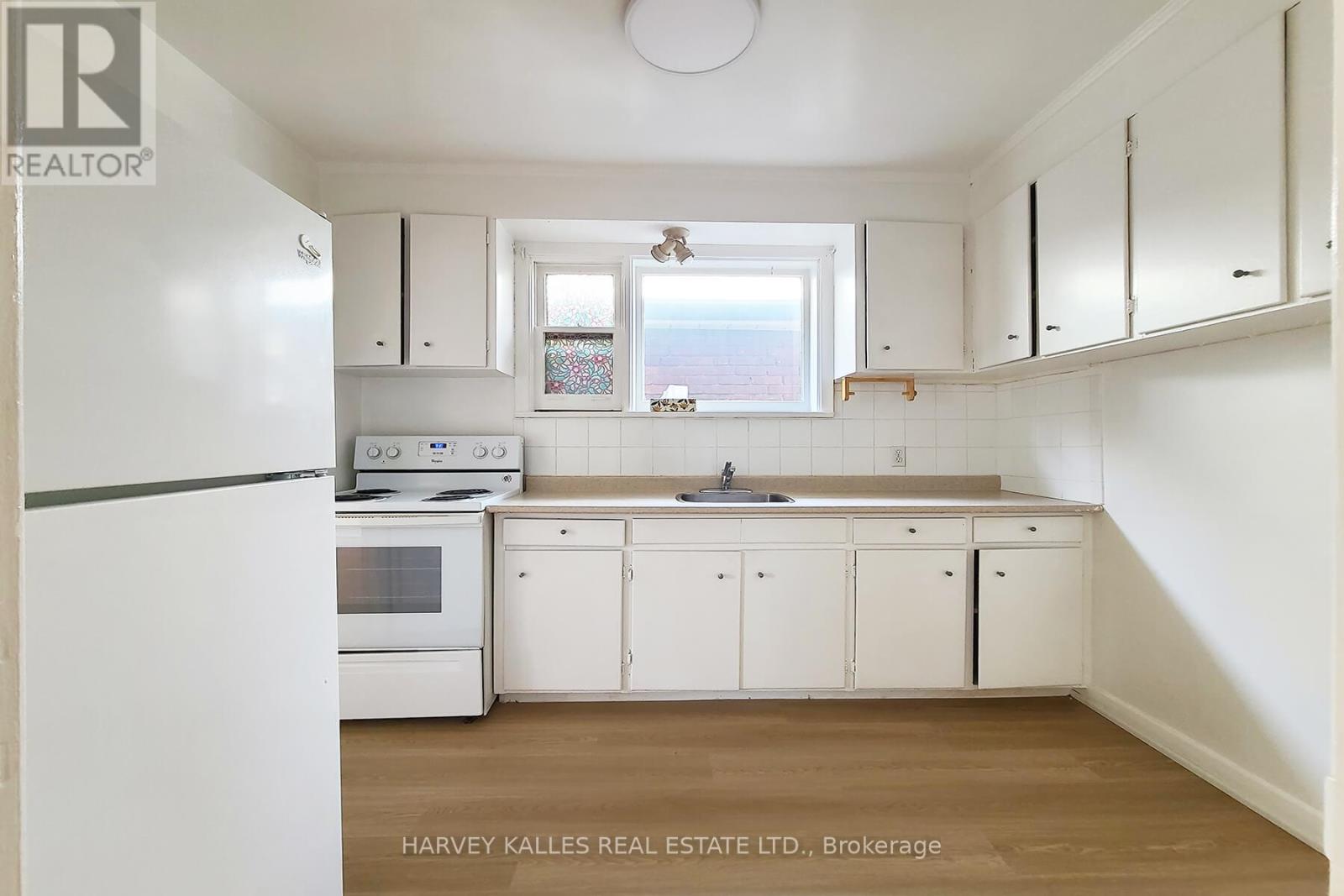 2 - 105 Gilmour Avenue, Toronto, Ontario  M6P 3B2 - Photo 6 - W12125582