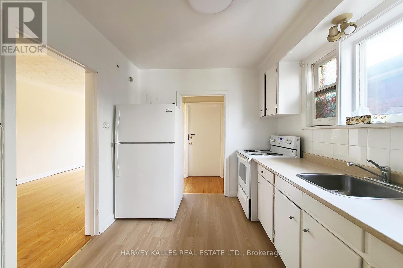 2 - 105 Gilmour Avenue, Toronto, Ontario  M6P 3B2 - Photo 8 - W12125582