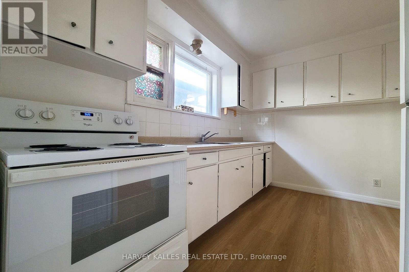 2 - 105 Gilmour Avenue, Toronto, Ontario  M6P 3B2 - Photo 9 - W12125582